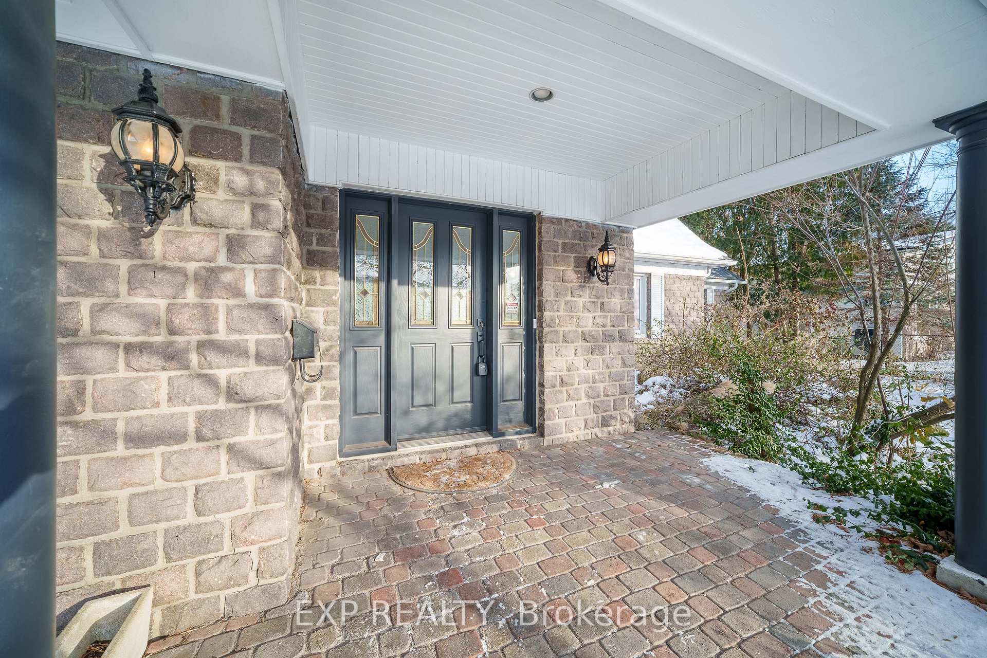 Photo 3 of 661 Blair Road, Ottawa, Rothwell Heights — HOMEH
