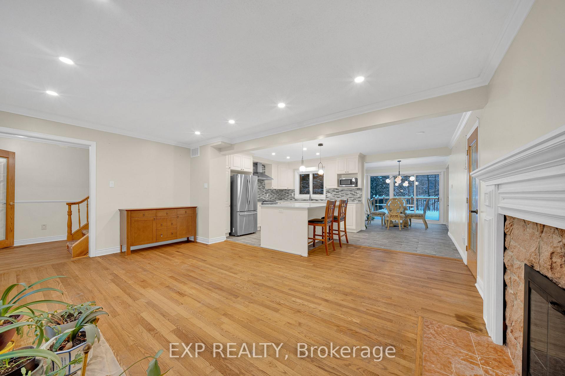 Photo 10 of 661 Blair Road, Ottawa, Rothwell Heights — HOMEH