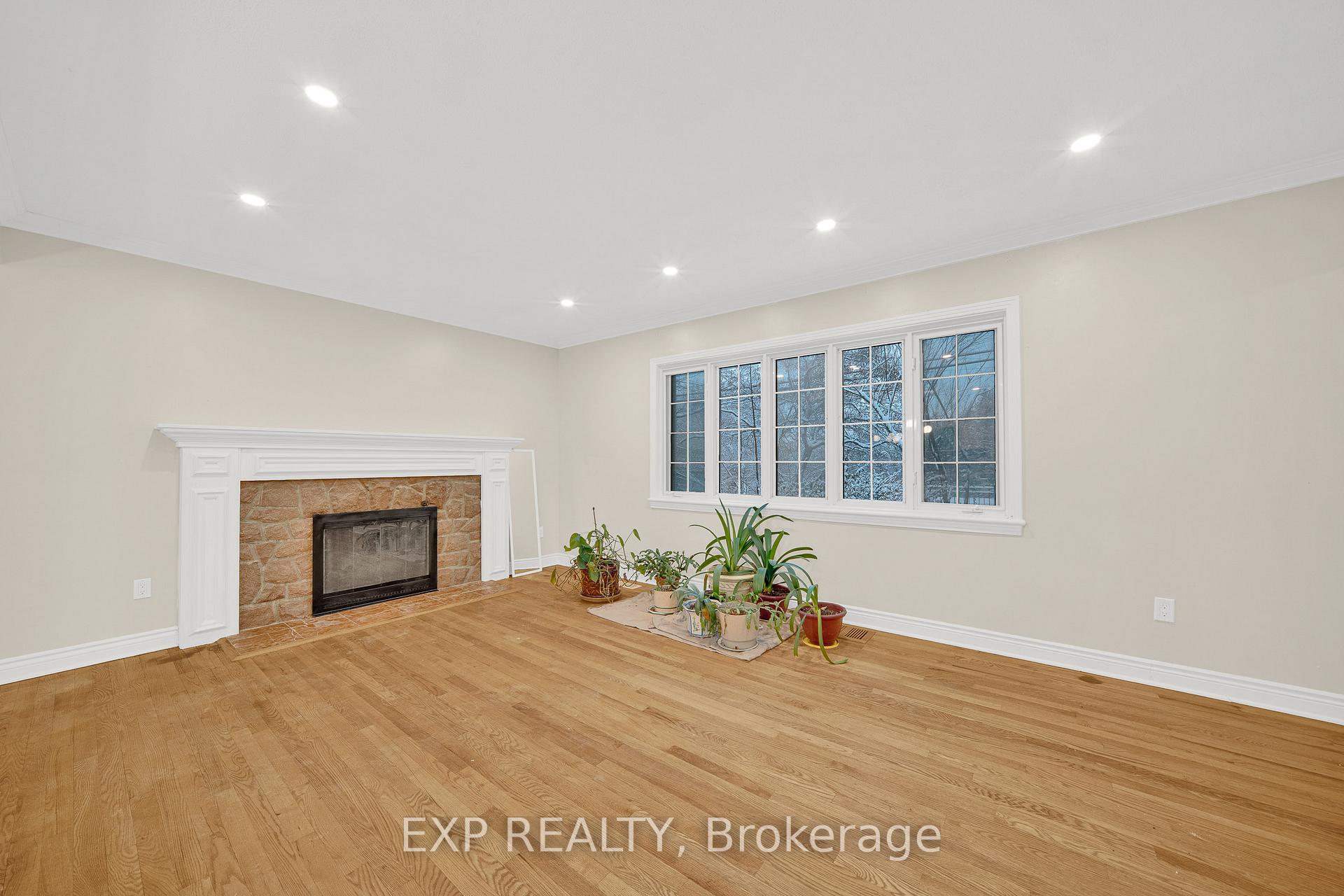 Photo 13 of 661 Blair Road, Ottawa, Rothwell Heights — HOMEH
