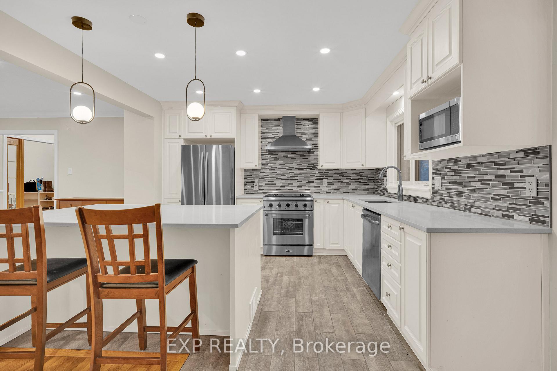Photo 18 of 661 Blair Road, Ottawa, Rothwell Heights — HOMEH