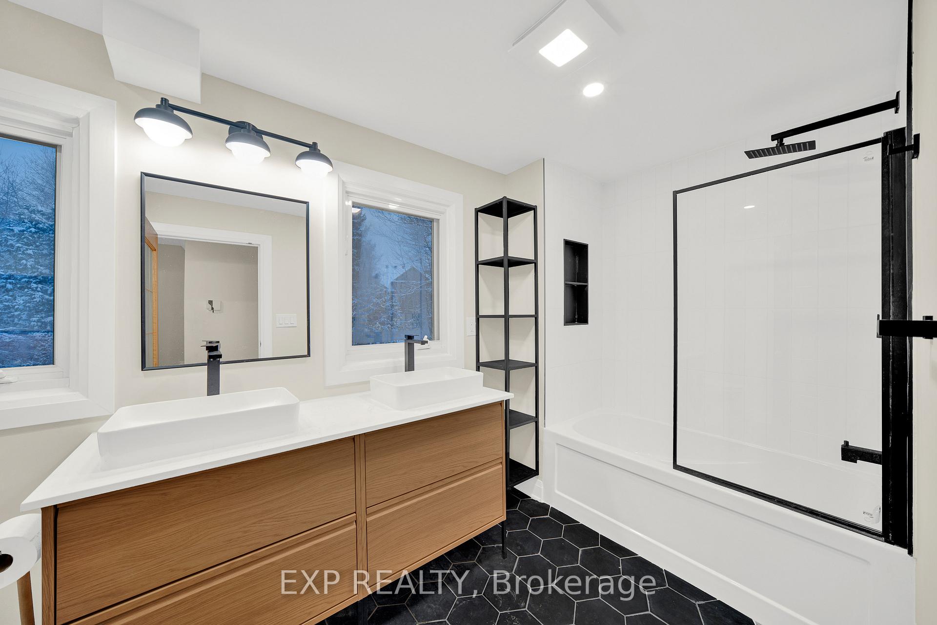 Photo 32 of 661 Blair Road, Ottawa, Rothwell Heights — HOMEH