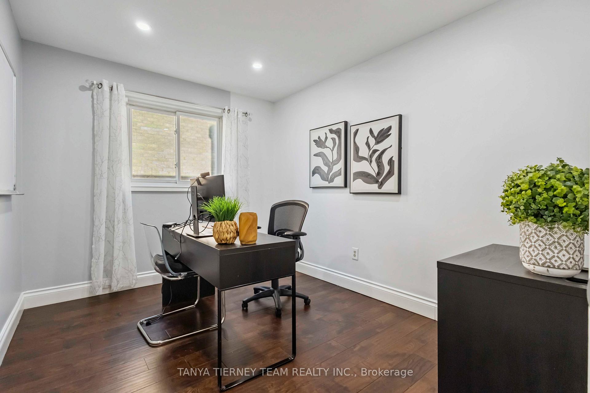 Photo 6 of 46 Foster Crescent, Whitby, Rolling Acres — HOMEH