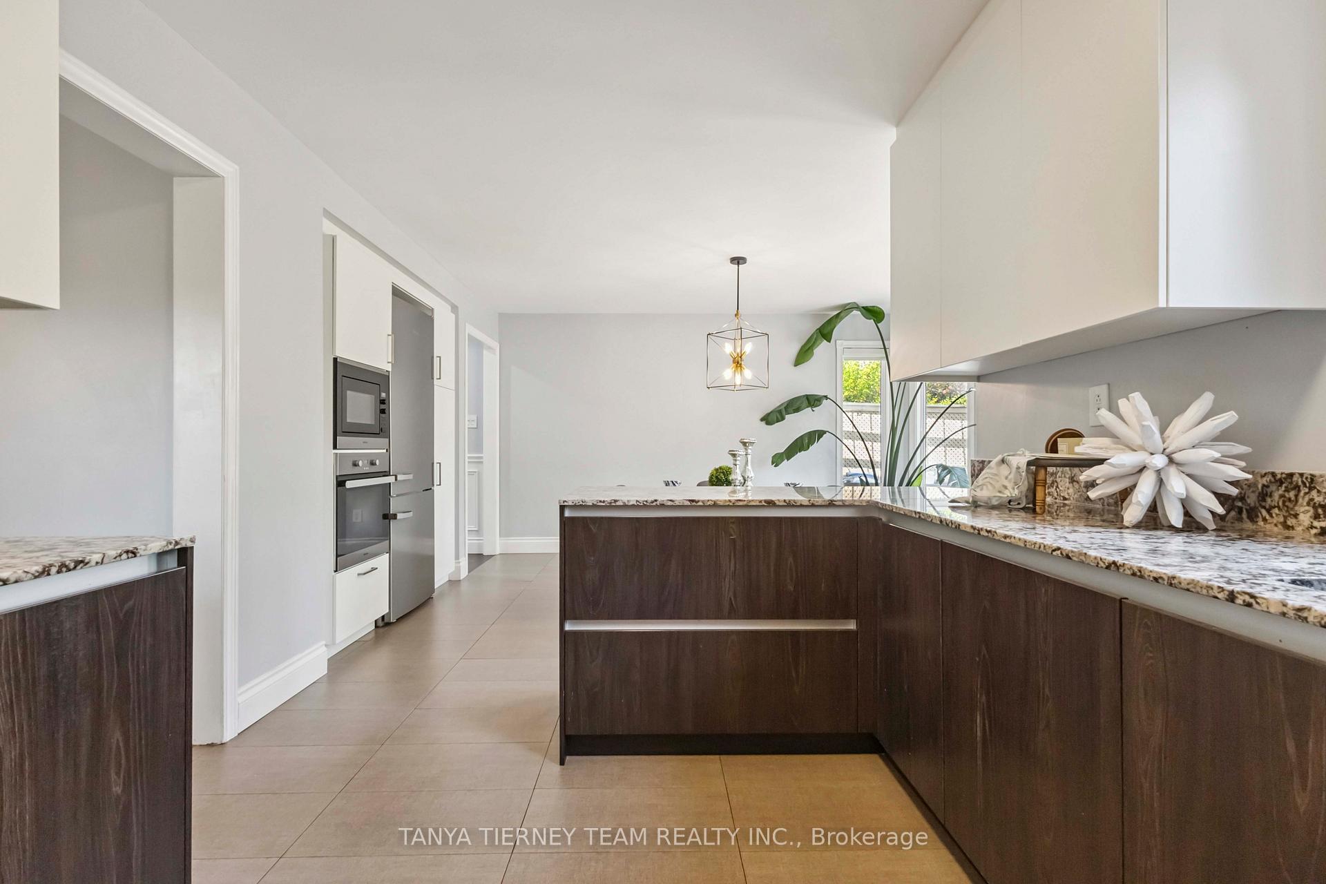 Photo 15 of 46 Foster Crescent, Whitby, Rolling Acres — HOMEH