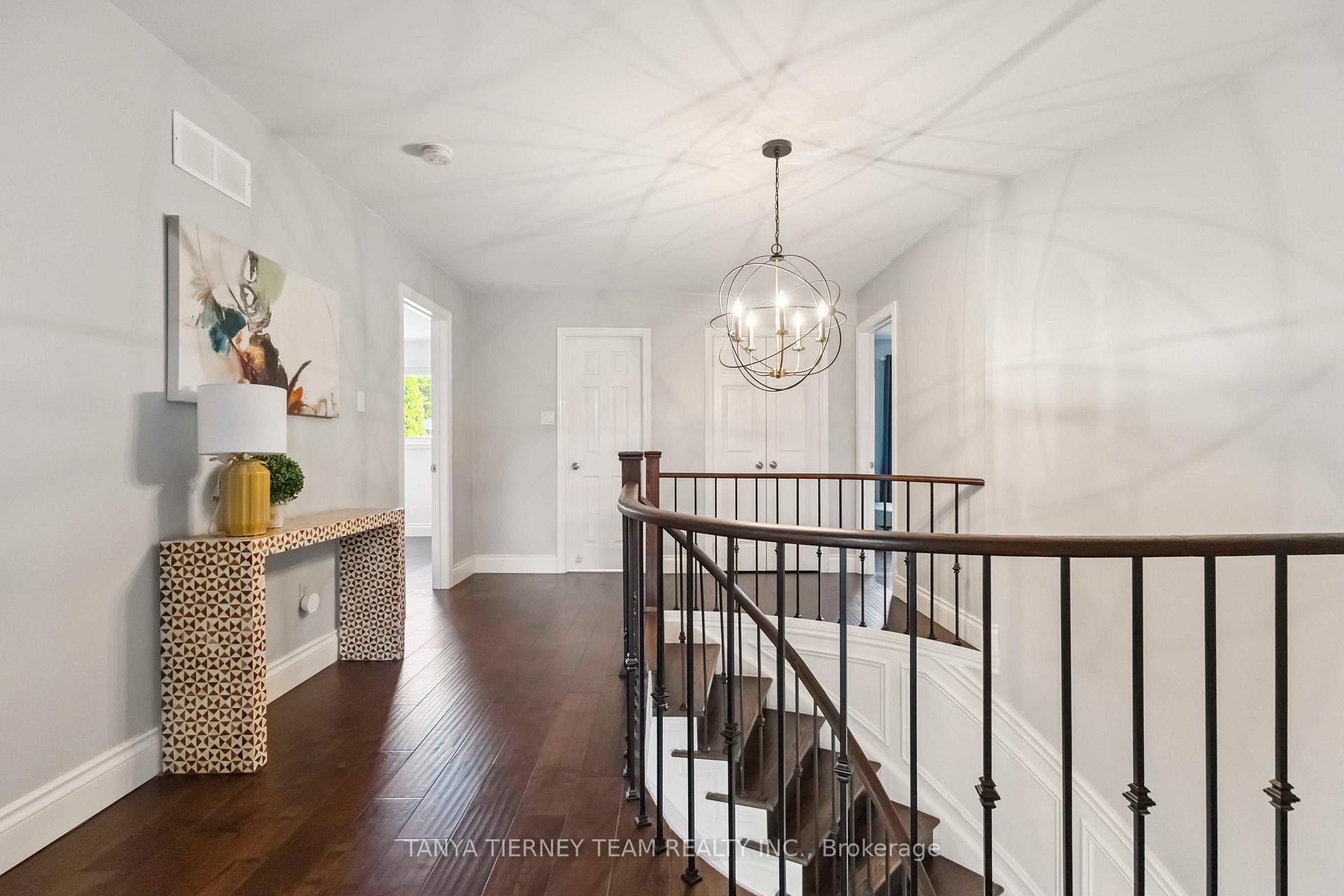 Photo 24 of 46 Foster Crescent, Whitby, Rolling Acres — HOMEH