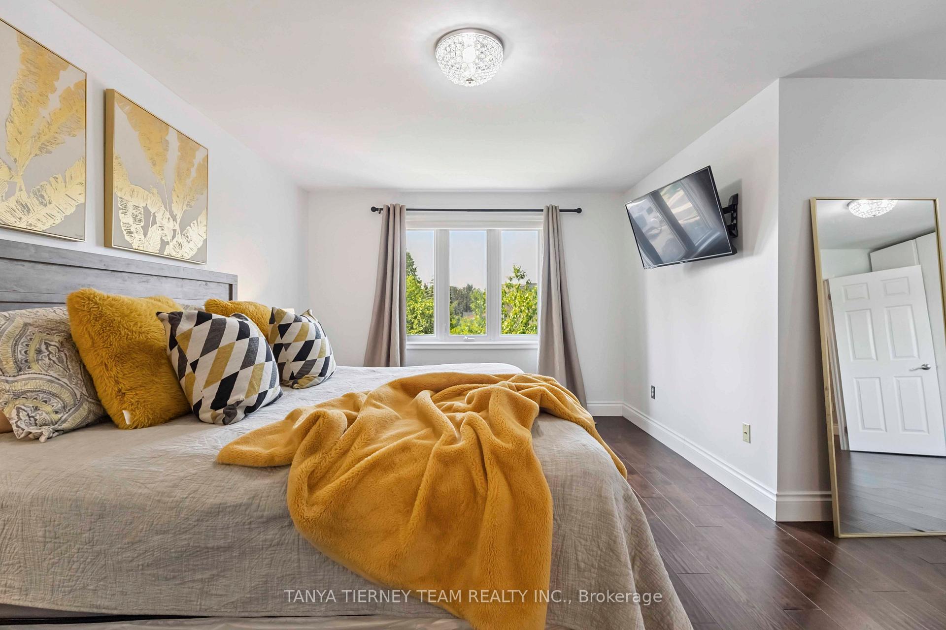 Photo 28 of 46 Foster Crescent, Whitby, Rolling Acres — HOMEH