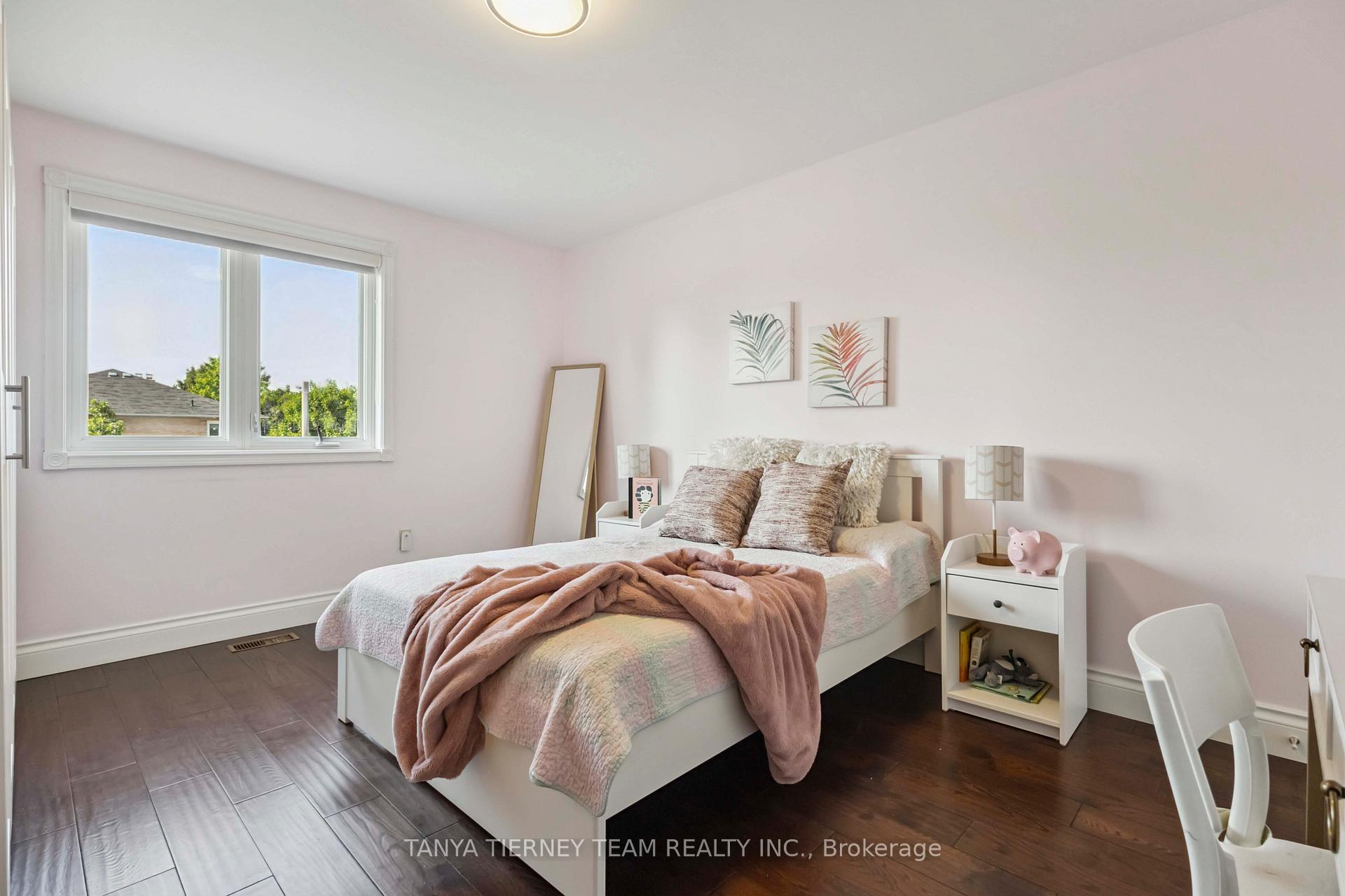 Photo 31 of 46 Foster Crescent, Whitby, Rolling Acres — HOMEH