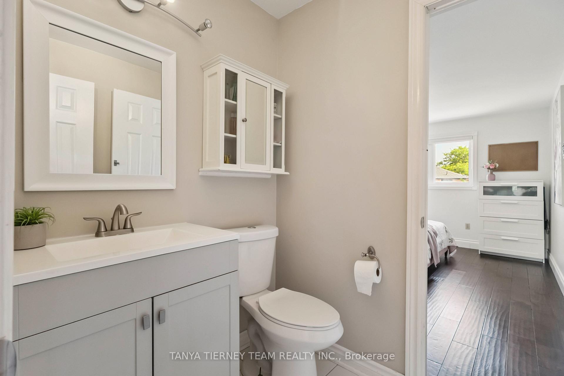 Photo 33 of 46 Foster Crescent, Whitby, Rolling Acres — HOMEH