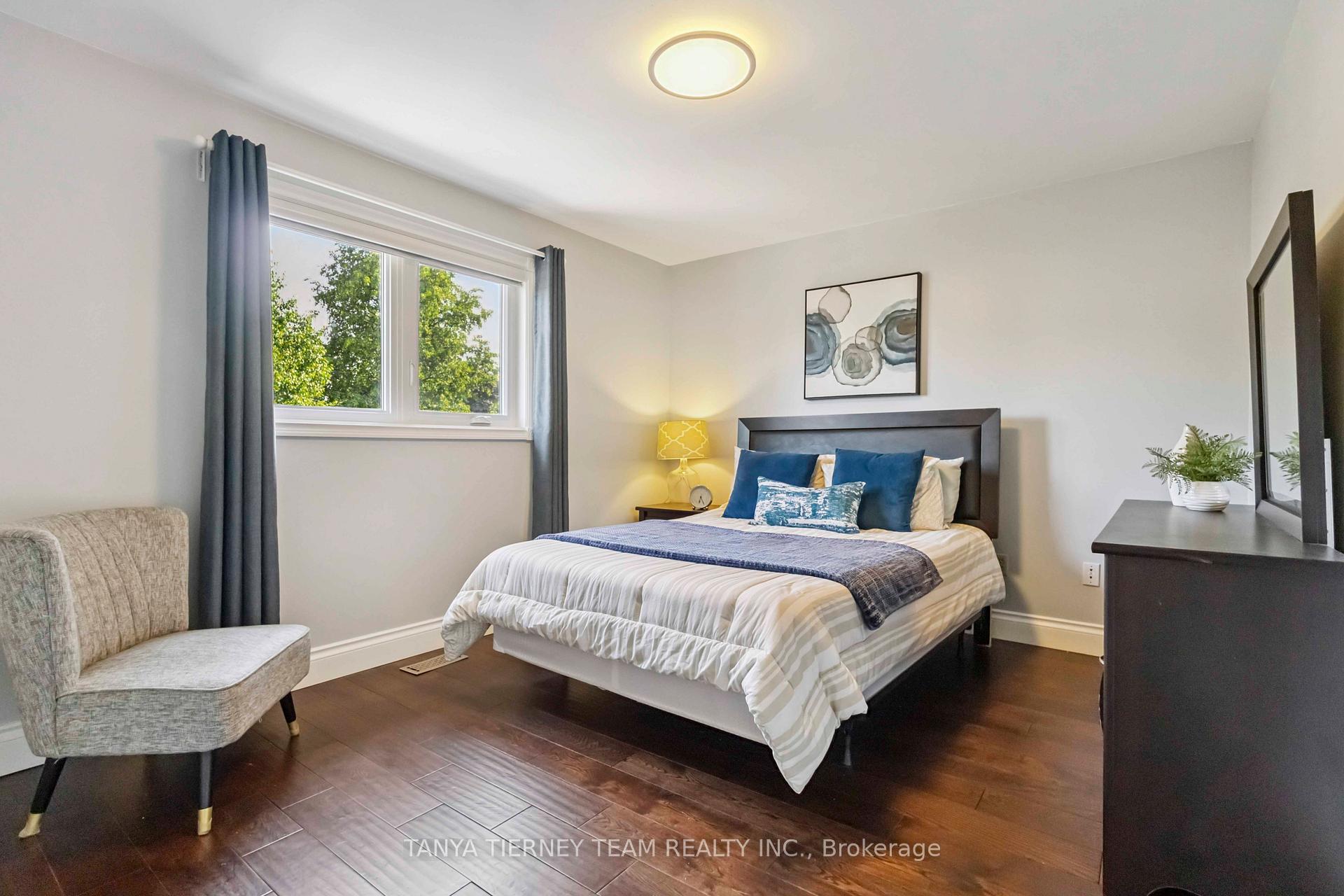 Photo 34 of 46 Foster Crescent, Whitby, Rolling Acres — HOMEH