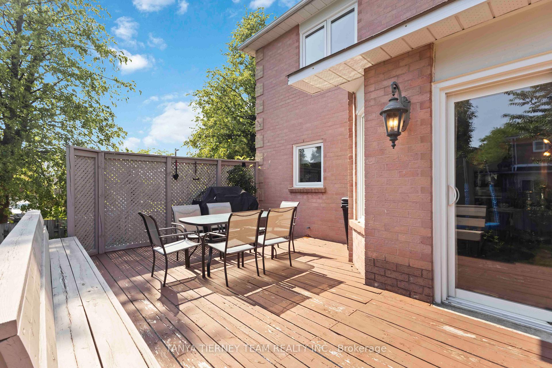 Photo 44 of 46 Foster Crescent, Whitby, Rolling Acres — HOMEH