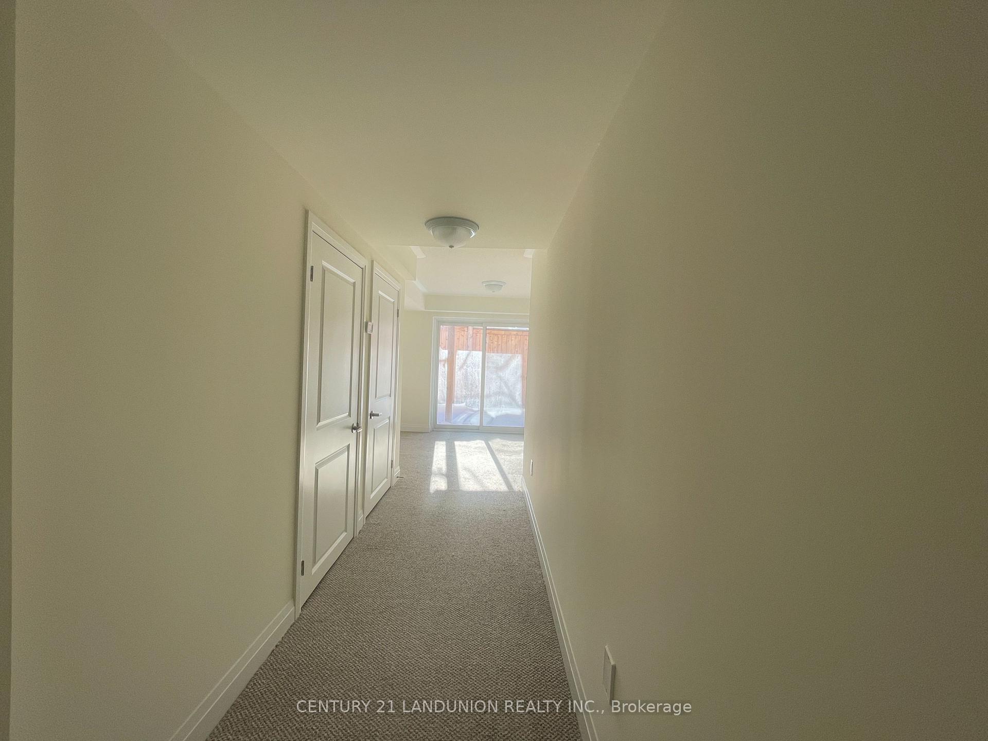 Photo 37 of 17 McConaghy Court, Vaughan, Maple — HOMEH