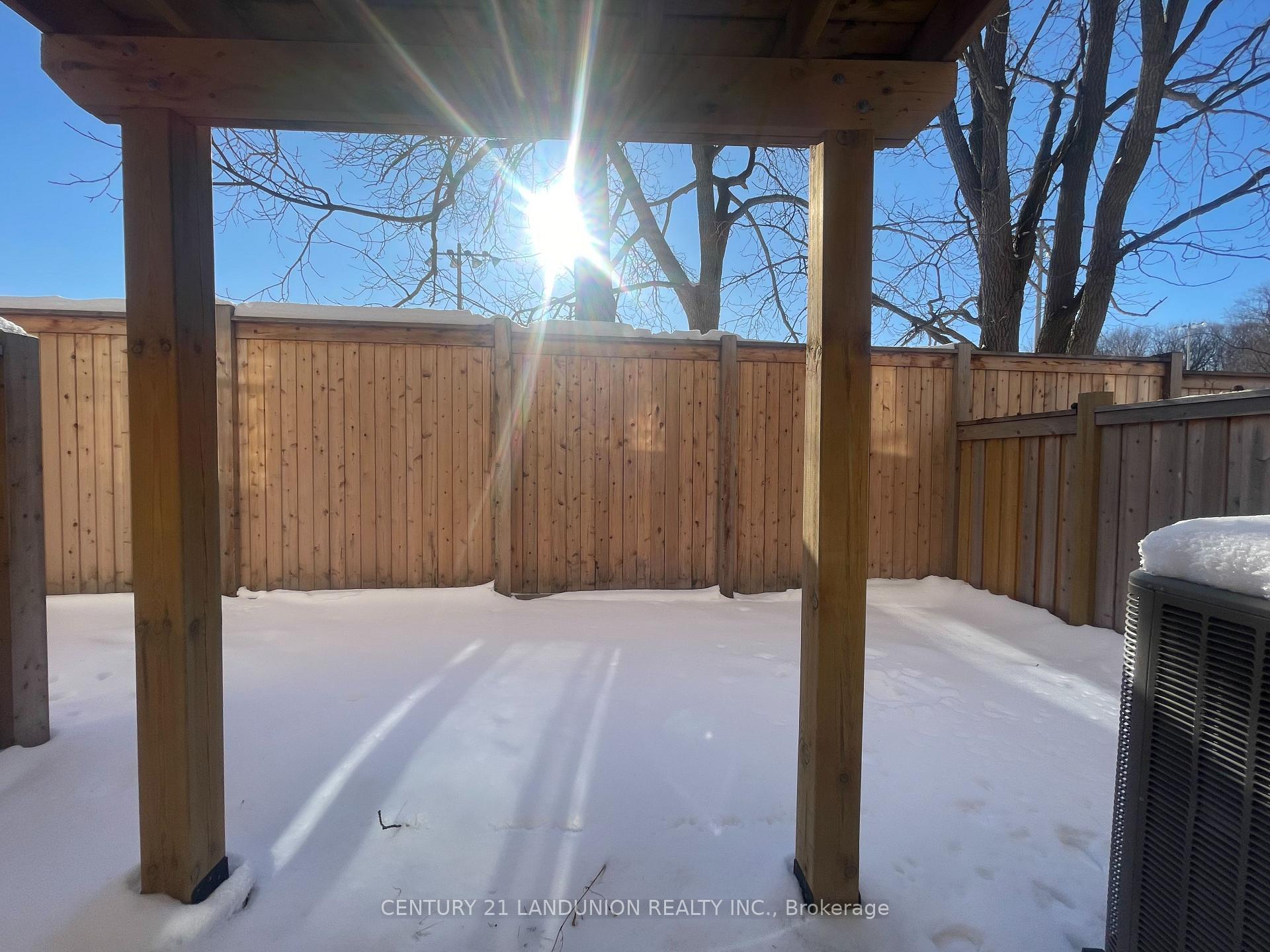 Photo 38 of 17 McConaghy Court, Vaughan, Maple — HOMEH