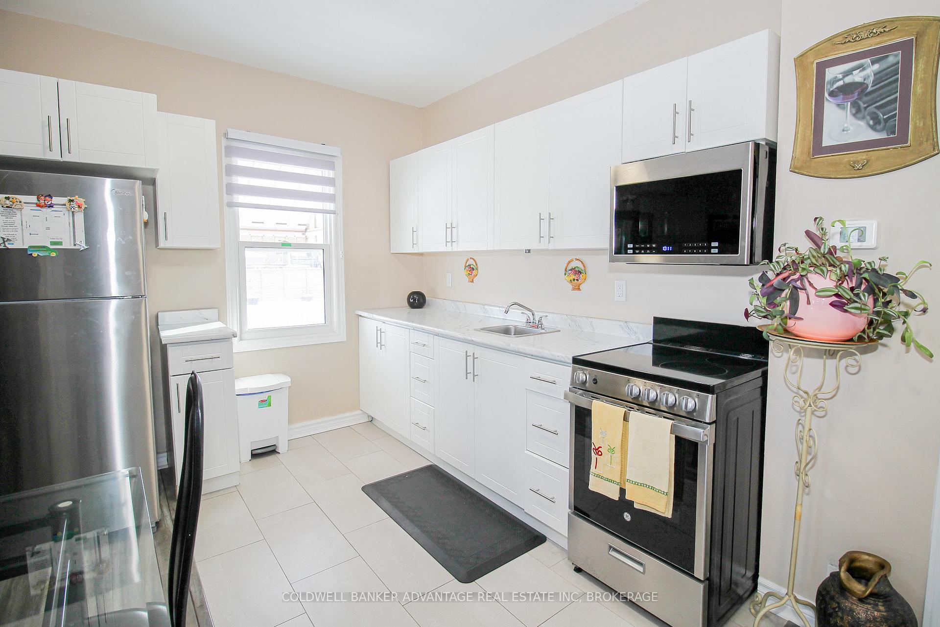 Photo 12 of 534 Lincoln Street, Welland, Lincoln/Crowland — HOMEH