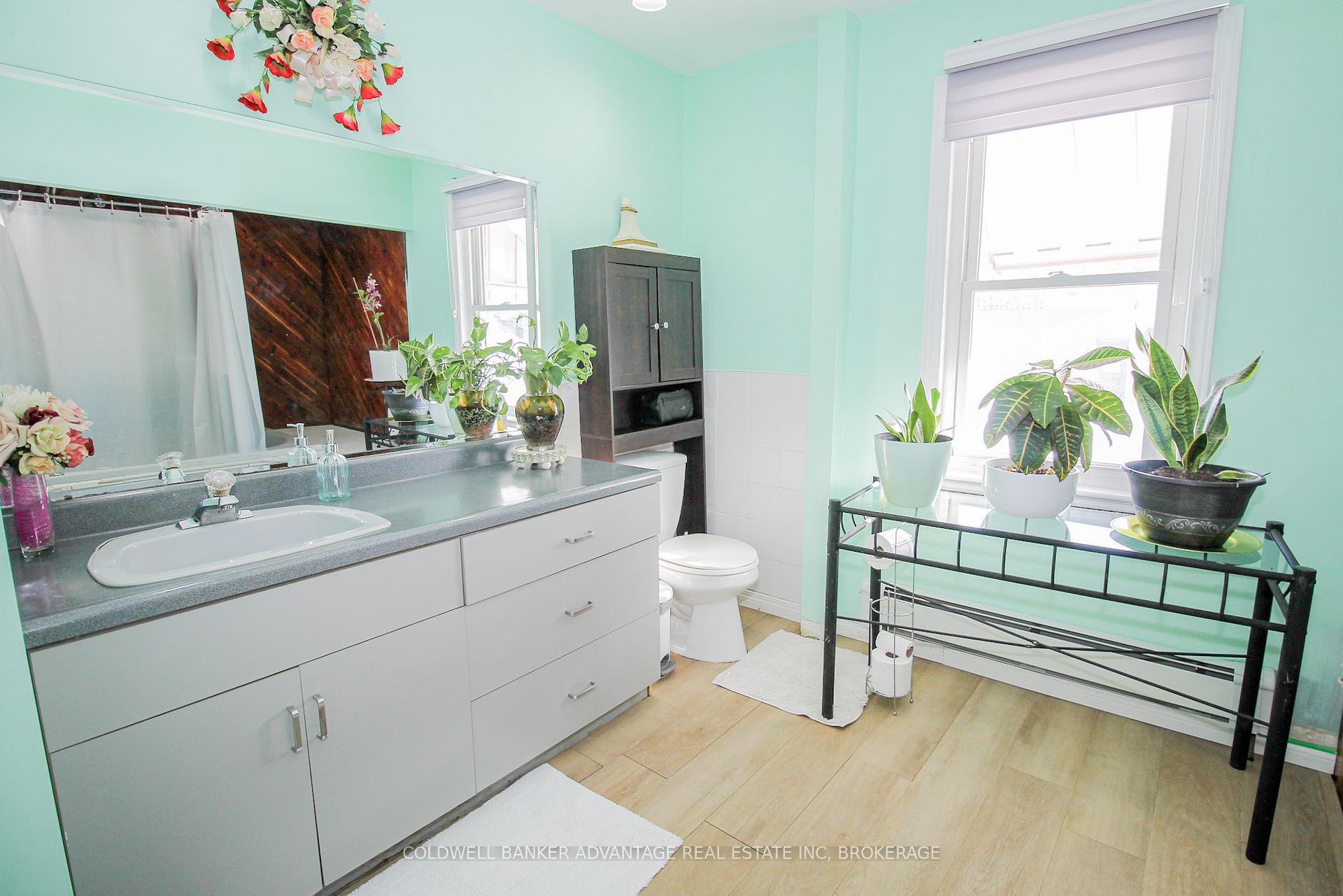 Photo 17 of 534 Lincoln Street, Welland, Lincoln/Crowland — HOMEH