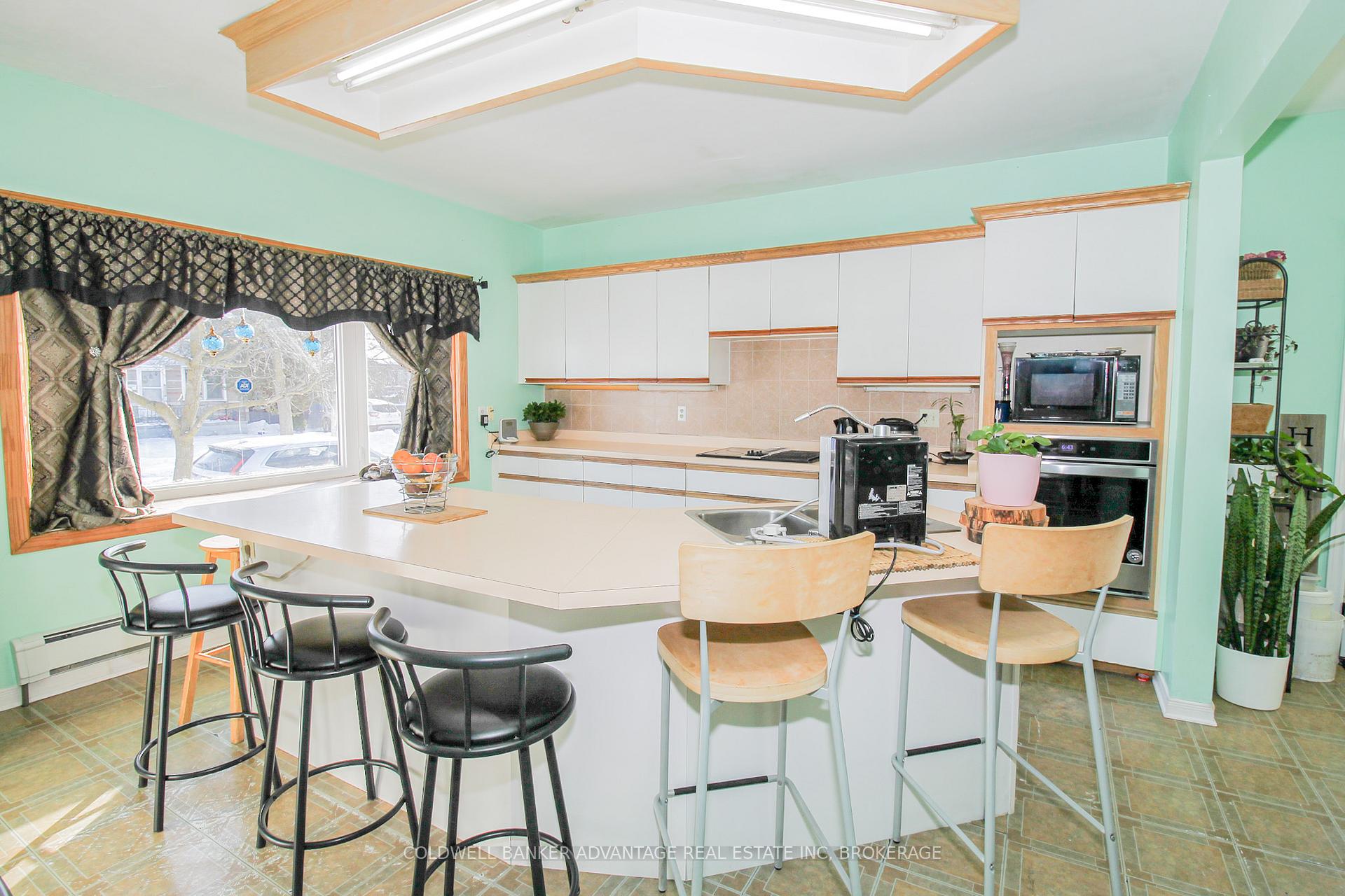 Photo 20 of 534 Lincoln Street, Welland, Lincoln/Crowland — HOMEH