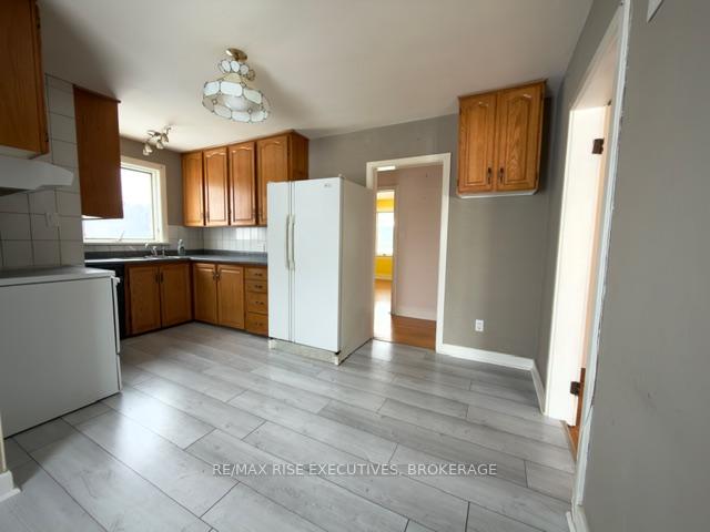 Photo 3 of 2073 Bath Road, Kingston, City Southwest — HOMEH