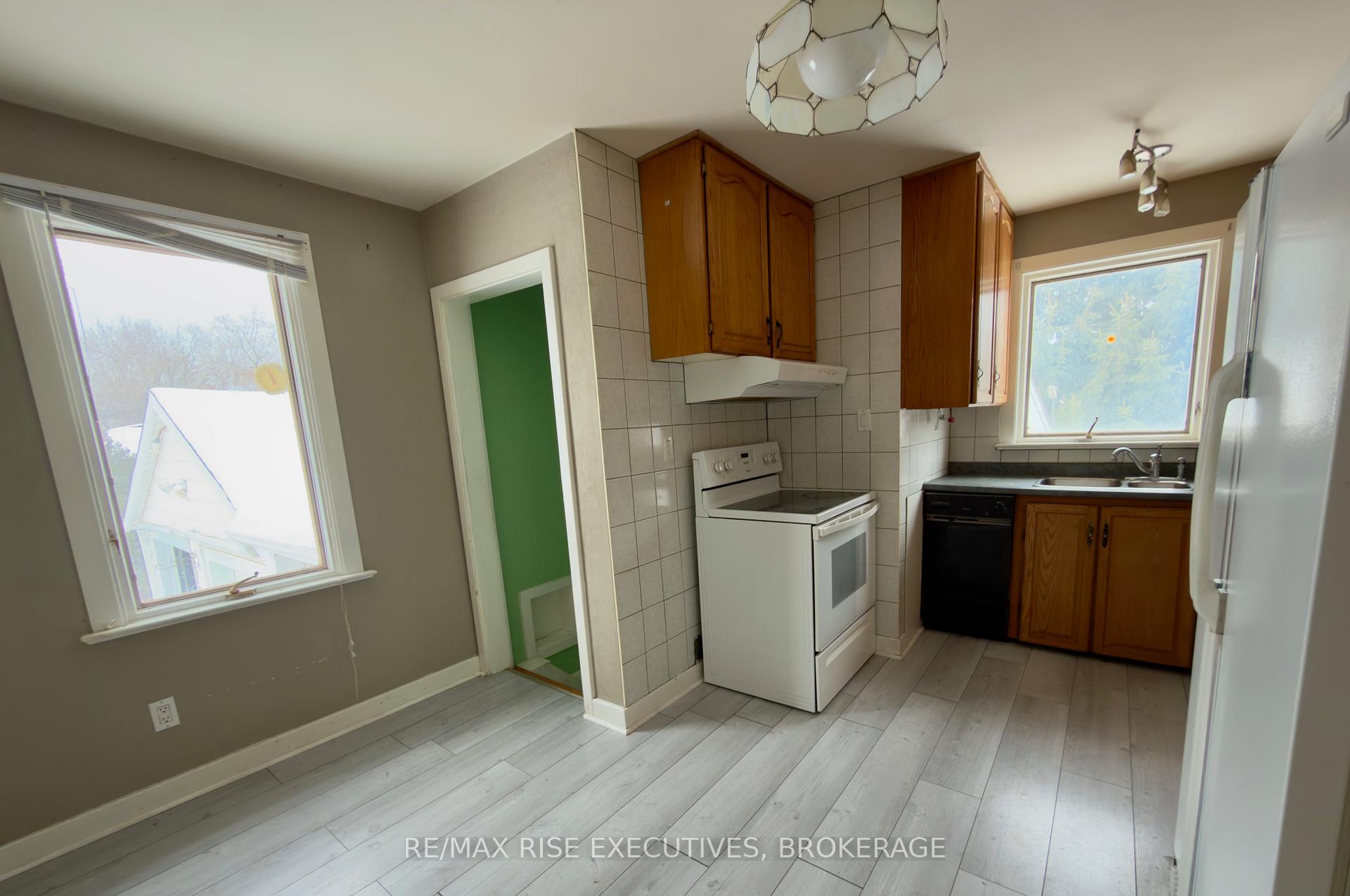 Photo 5 of 2073 Bath Road, Kingston, City Southwest — HOMEH
