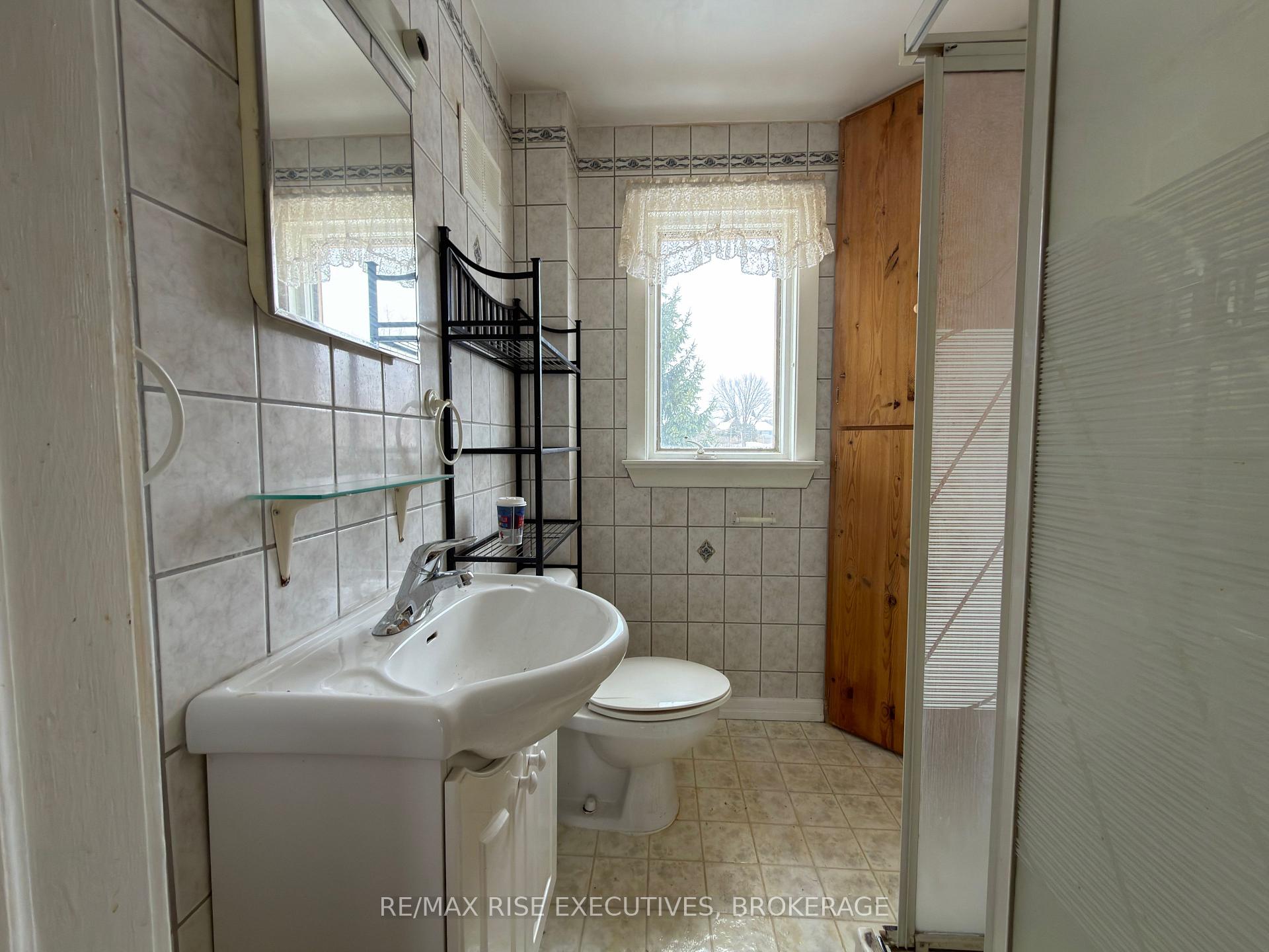 Photo 10 of 2073 Bath Road, Kingston, City Southwest — HOMEH