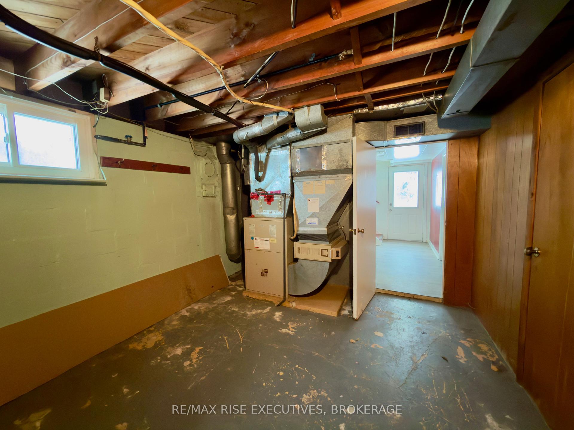 Photo 16 of 2073 Bath Road, Kingston, City Southwest — HOMEH