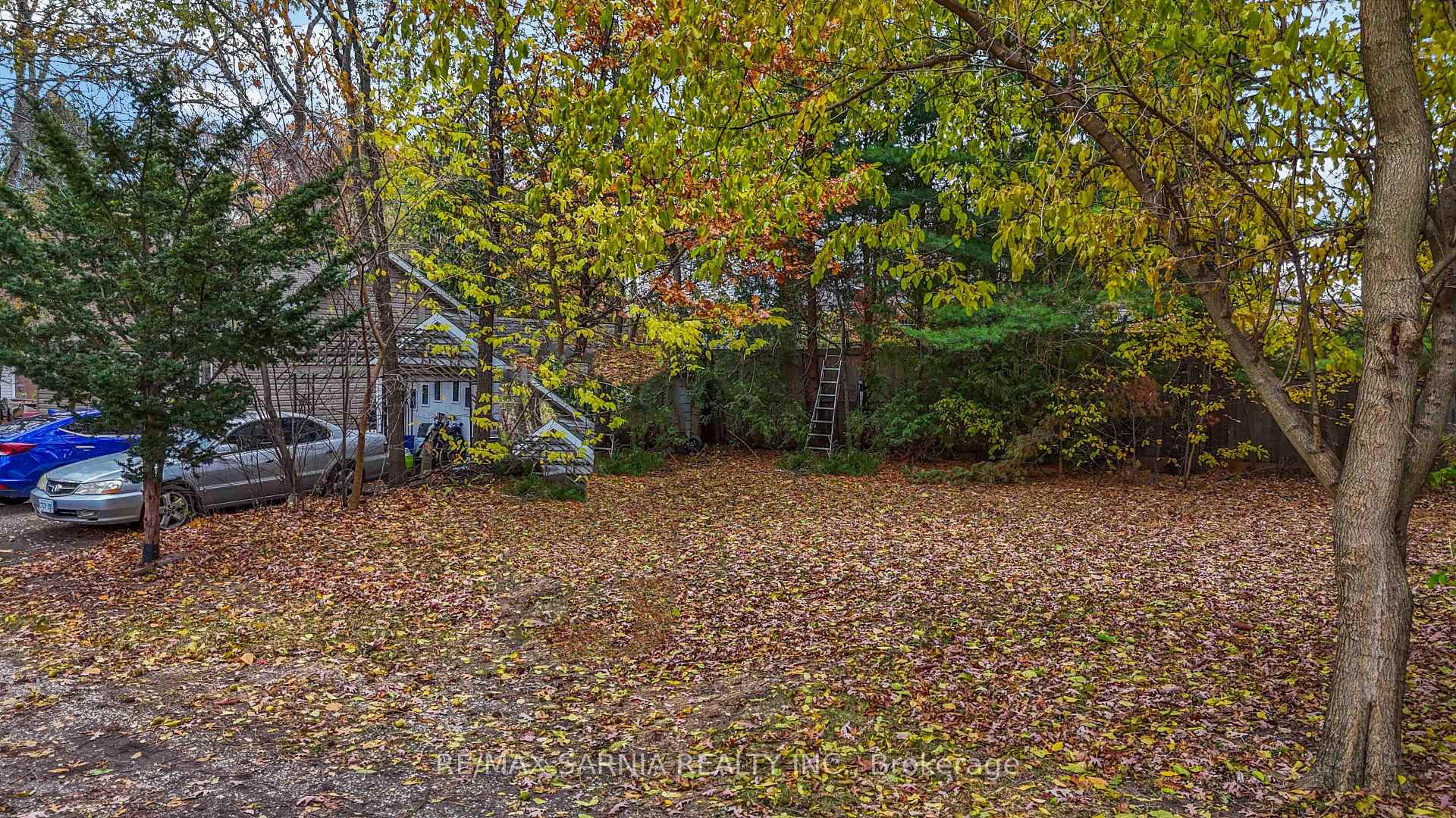 Photo 4 of 1556 Marjories Way, Sarnia — HOMEH
