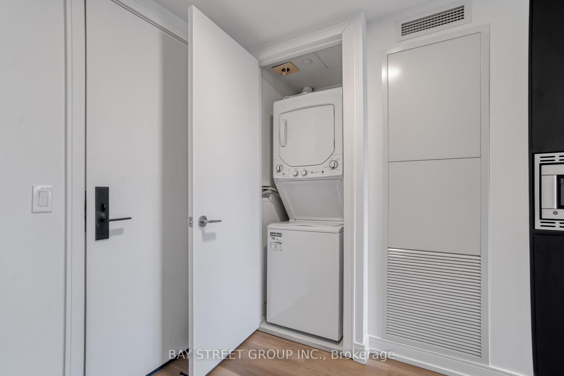 Photo 27 of Unit 826, 1 Jarvis Street E, Hamilton, Beasley — HOMEH