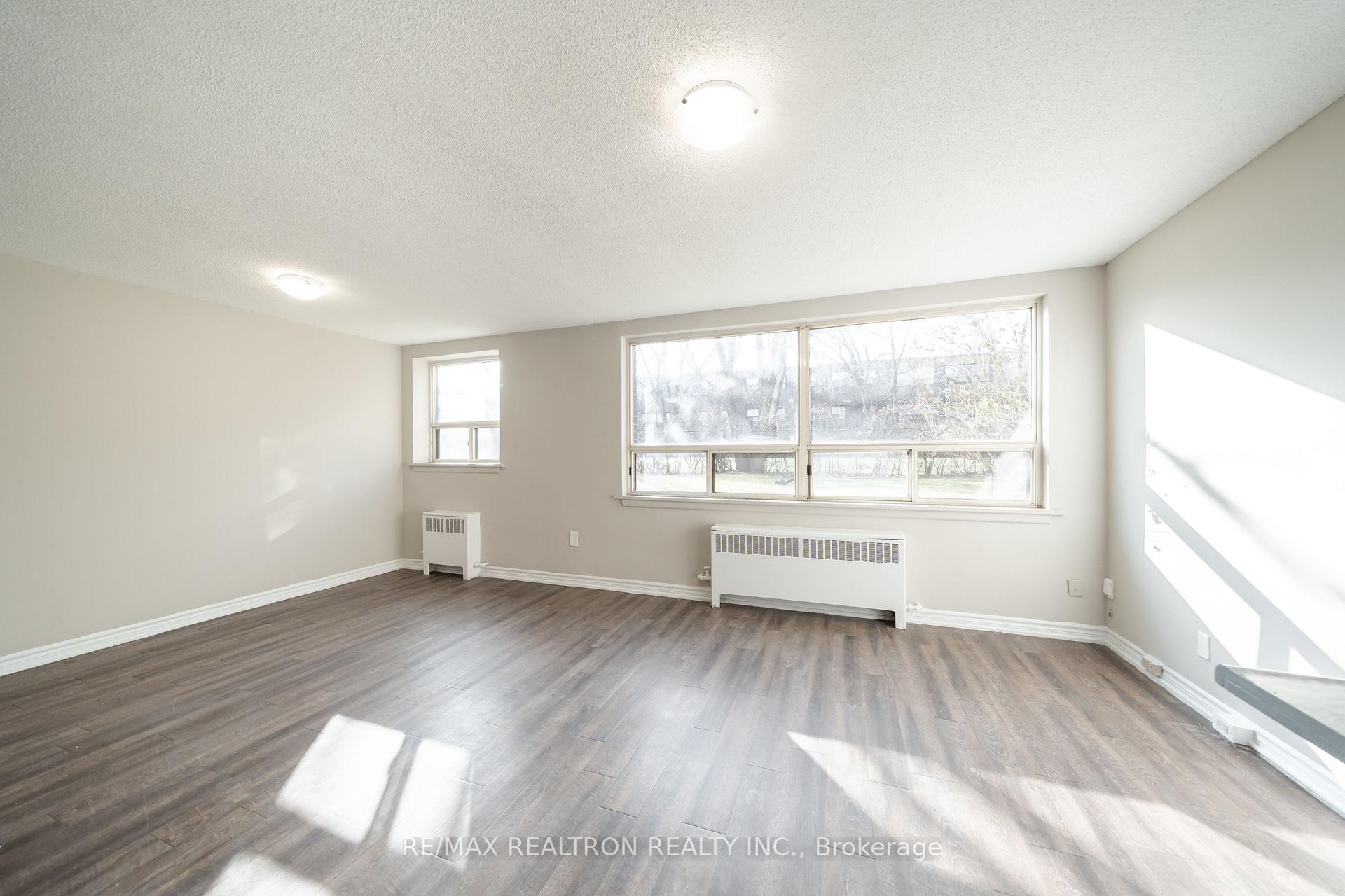 Front of Unit 122C, 468 Ottawa Street