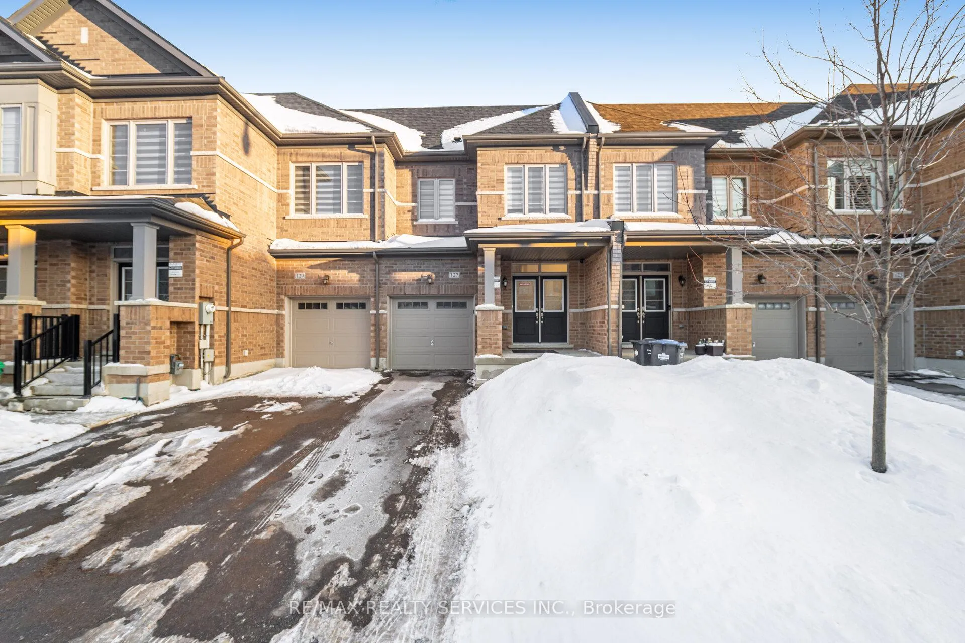 Photo 2 of 127 Adventura Road, Brampton, Northwest Brampton — HOMEH