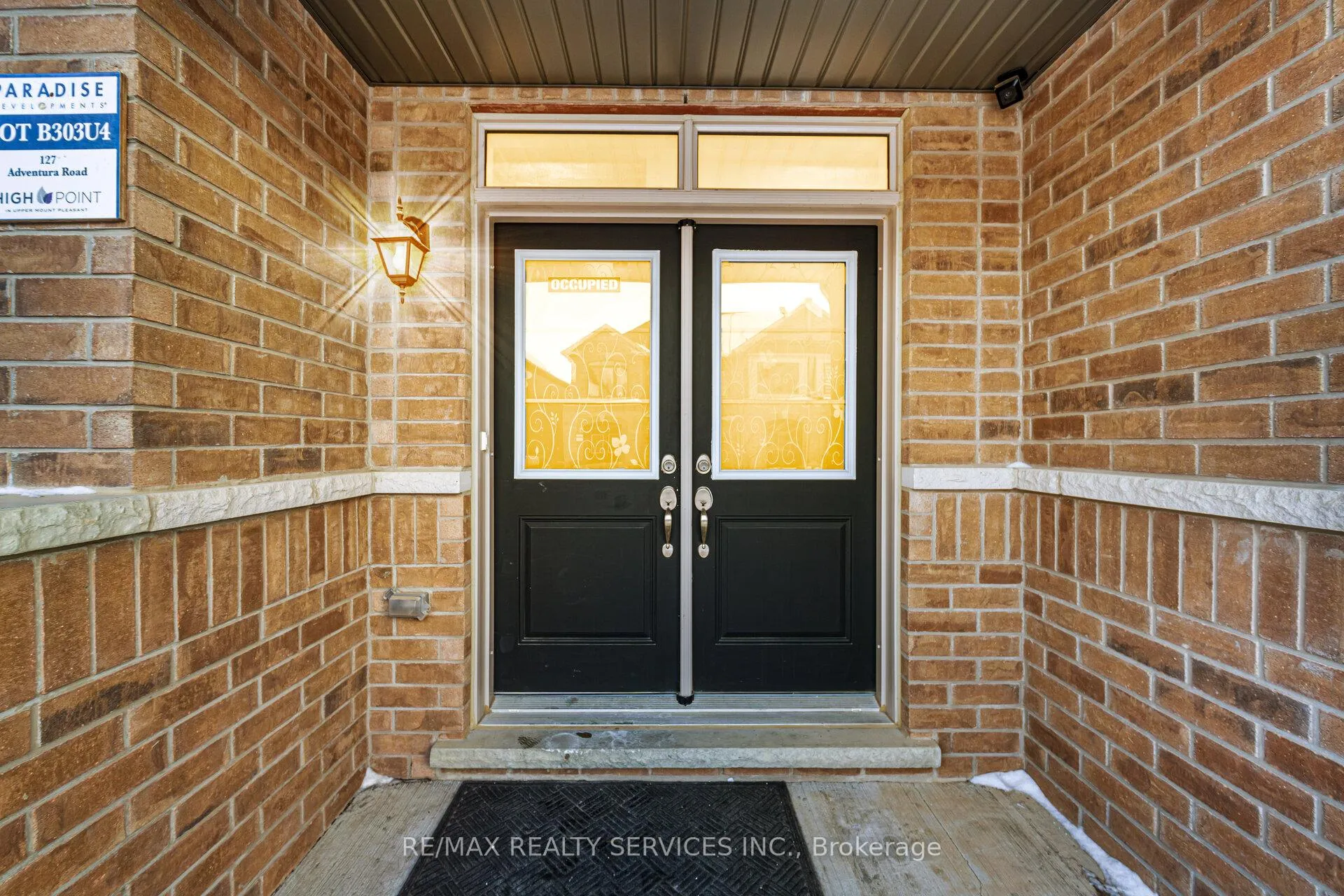 Photo 3 of 127 Adventura Road, Brampton, Northwest Brampton — HOMEH