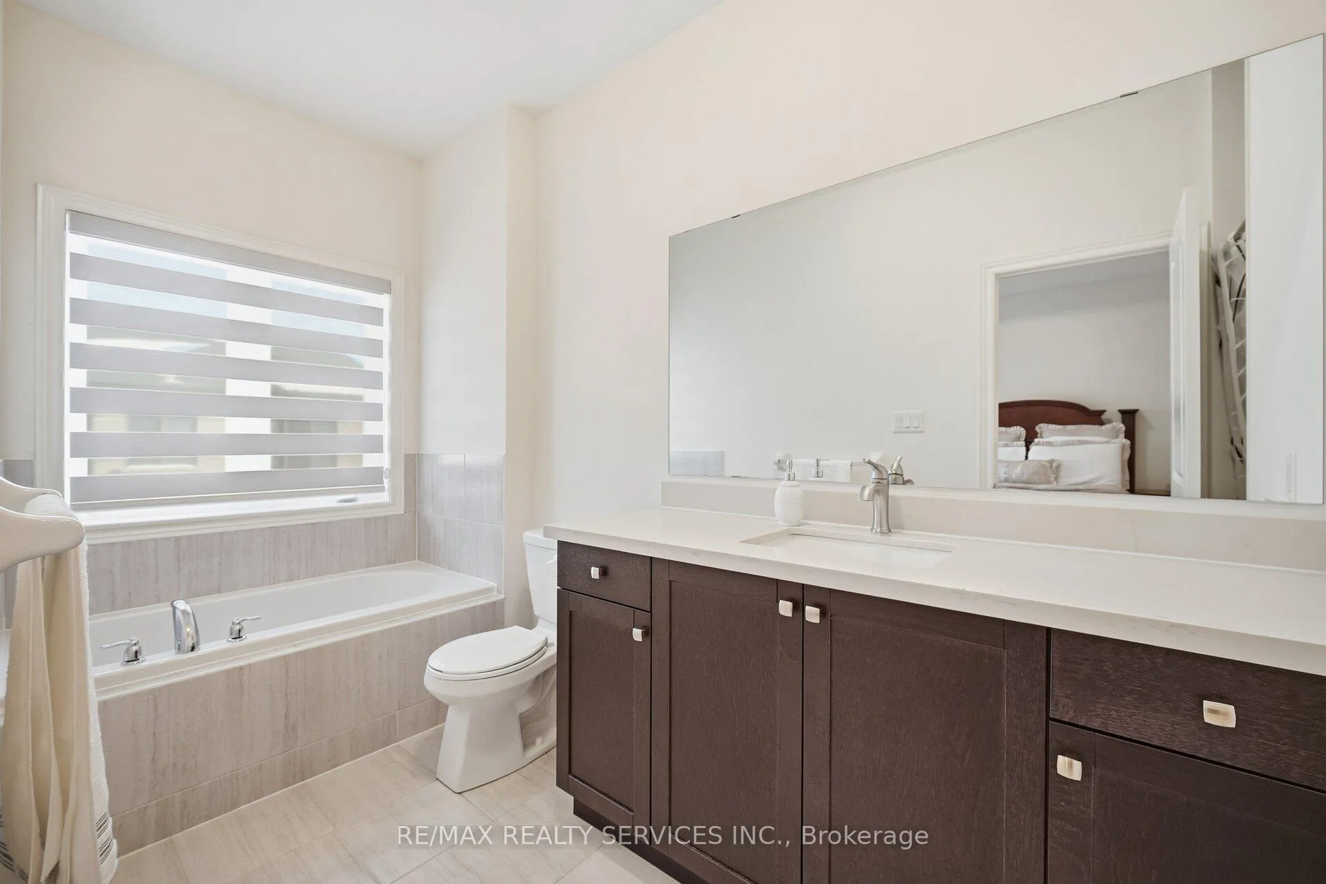Photo 24 of 127 Adventura Road, Brampton, Northwest Brampton — HOMEH