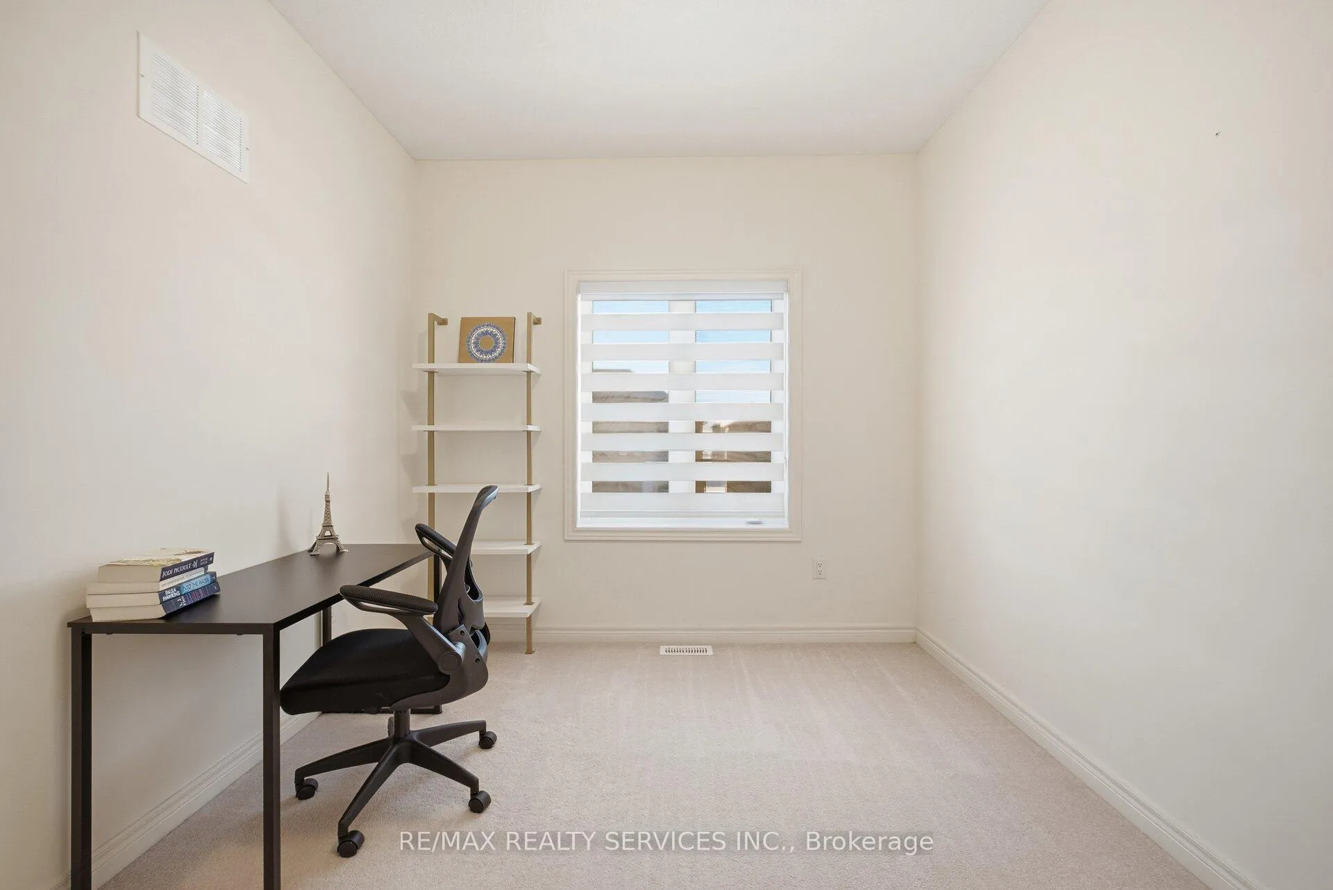 Photo 29 of 127 Adventura Road, Brampton, Northwest Brampton — HOMEH