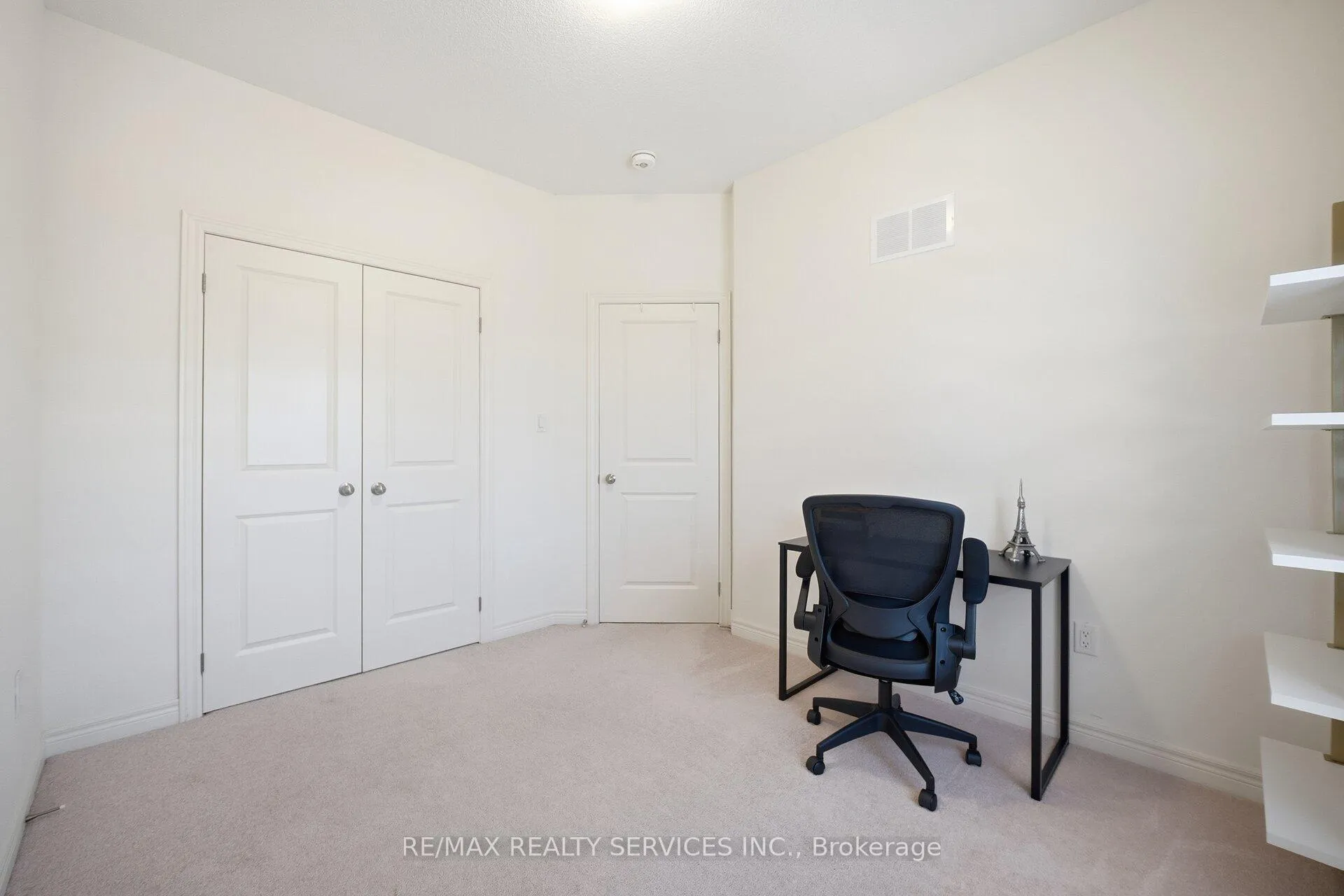 Photo 30 of 127 Adventura Road, Brampton, Northwest Brampton — HOMEH