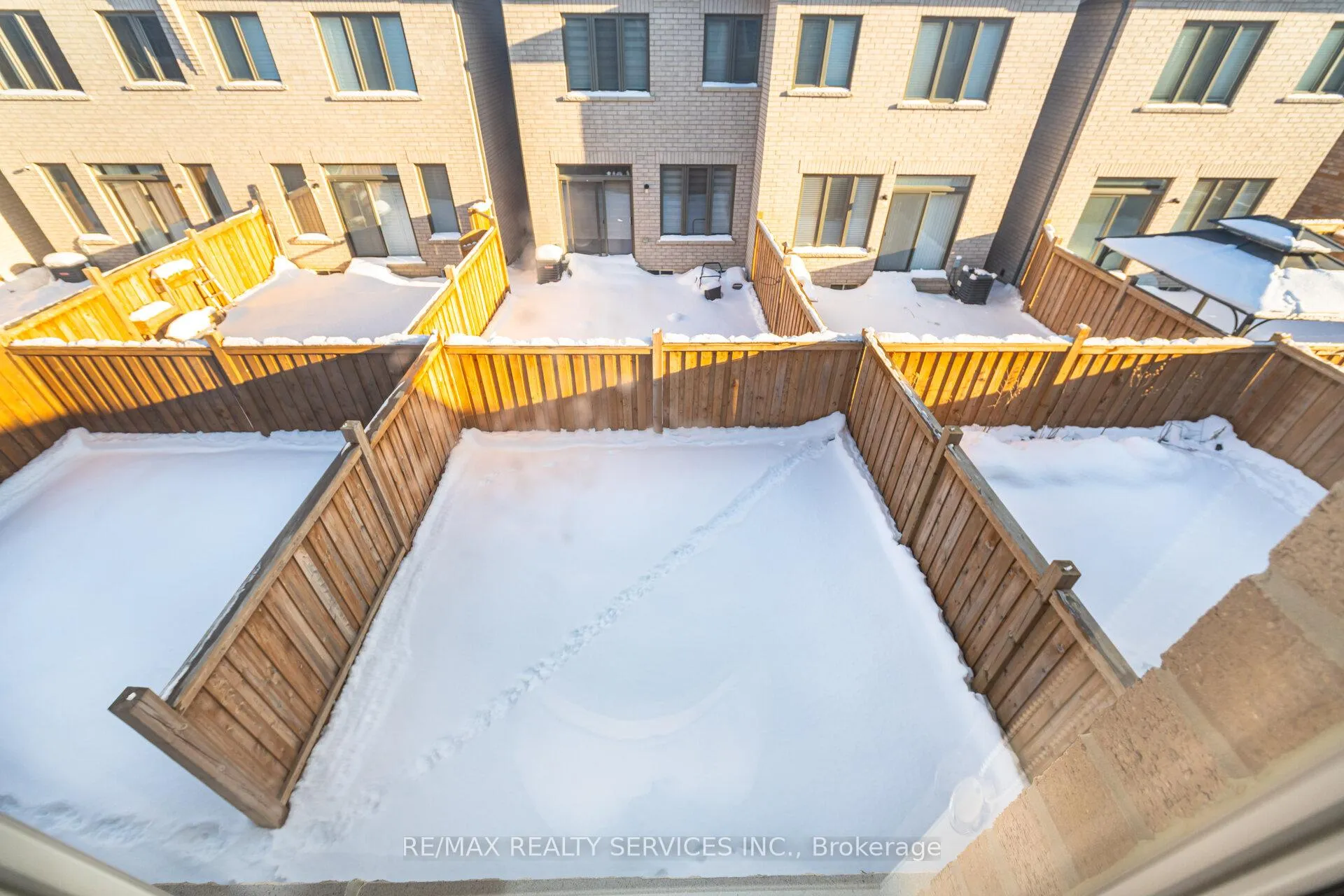Photo 32 of 127 Adventura Road, Brampton, Northwest Brampton — HOMEH