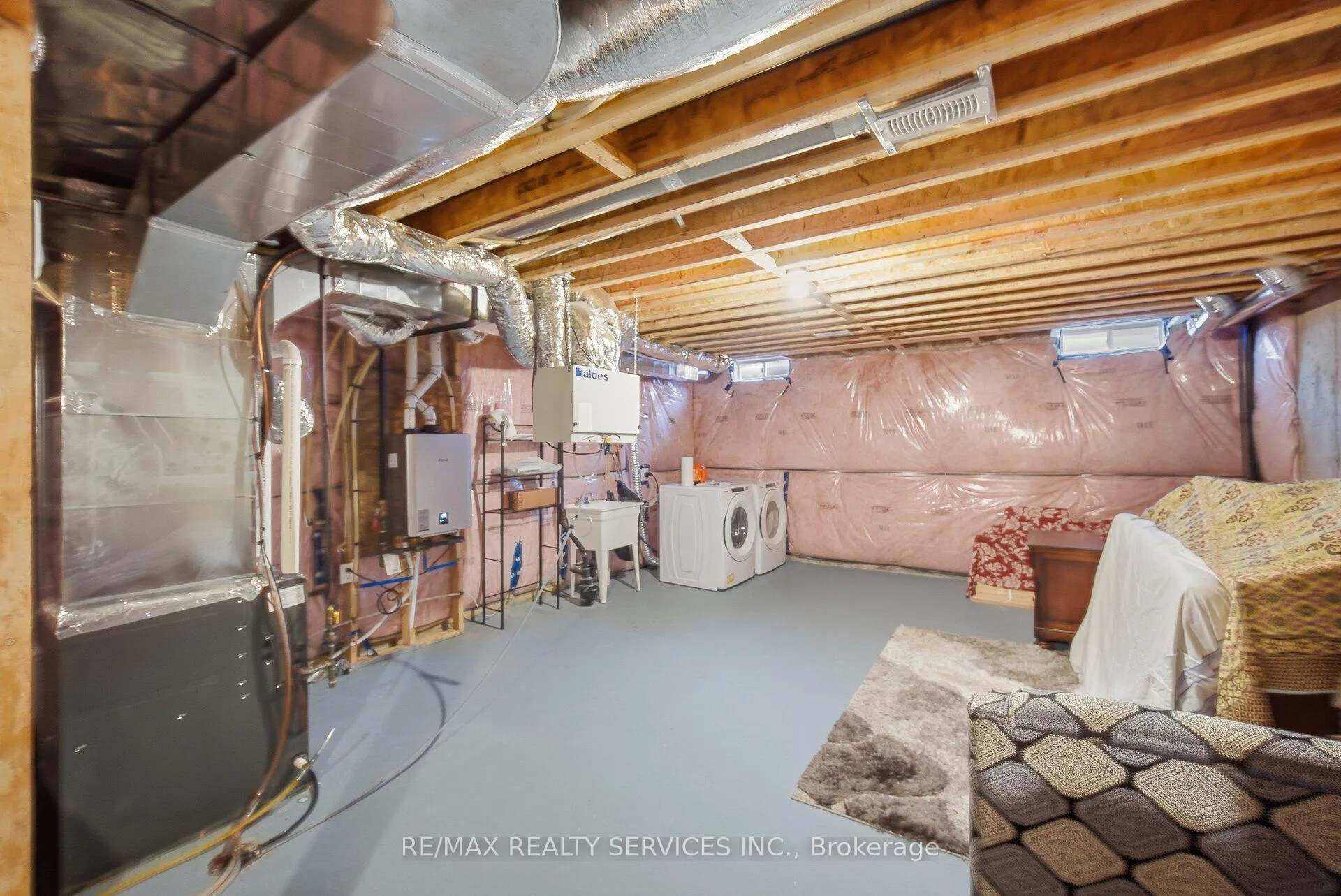 Photo 35 of 127 Adventura Road, Brampton, Northwest Brampton — HOMEH