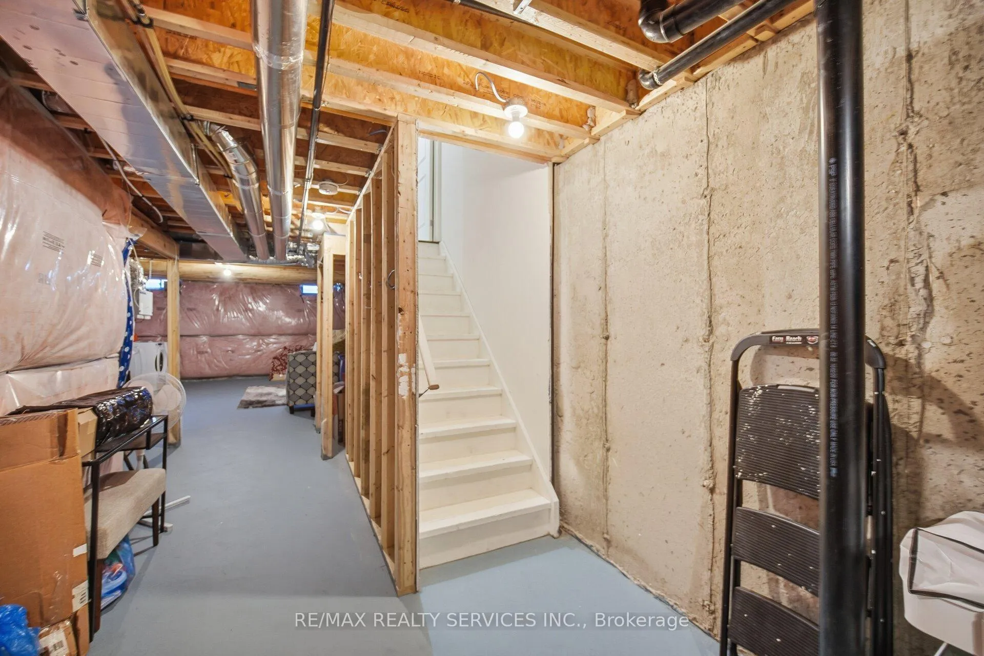 Photo 38 of 127 Adventura Road, Brampton, Northwest Brampton — HOMEH