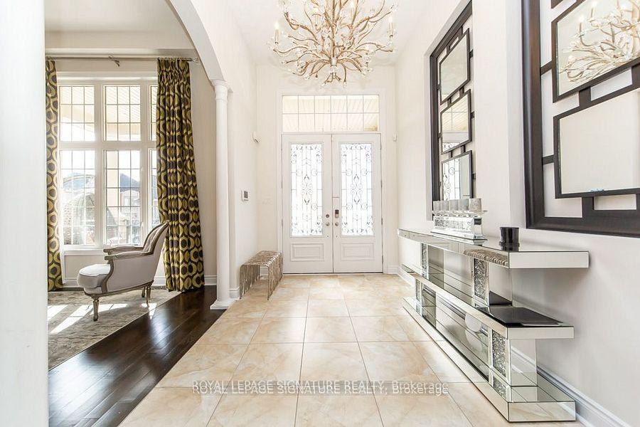 Photo 3 of 37 Royal West Drive, Brampton, Credit Valley — HOMEH