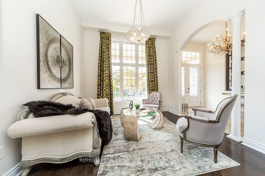 Photo 5 of 37 Royal West Drive, Brampton, Credit Valley — HOMEH