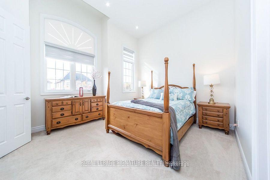 Photo 17 of 37 Royal West Drive, Brampton, Credit Valley — HOMEH
