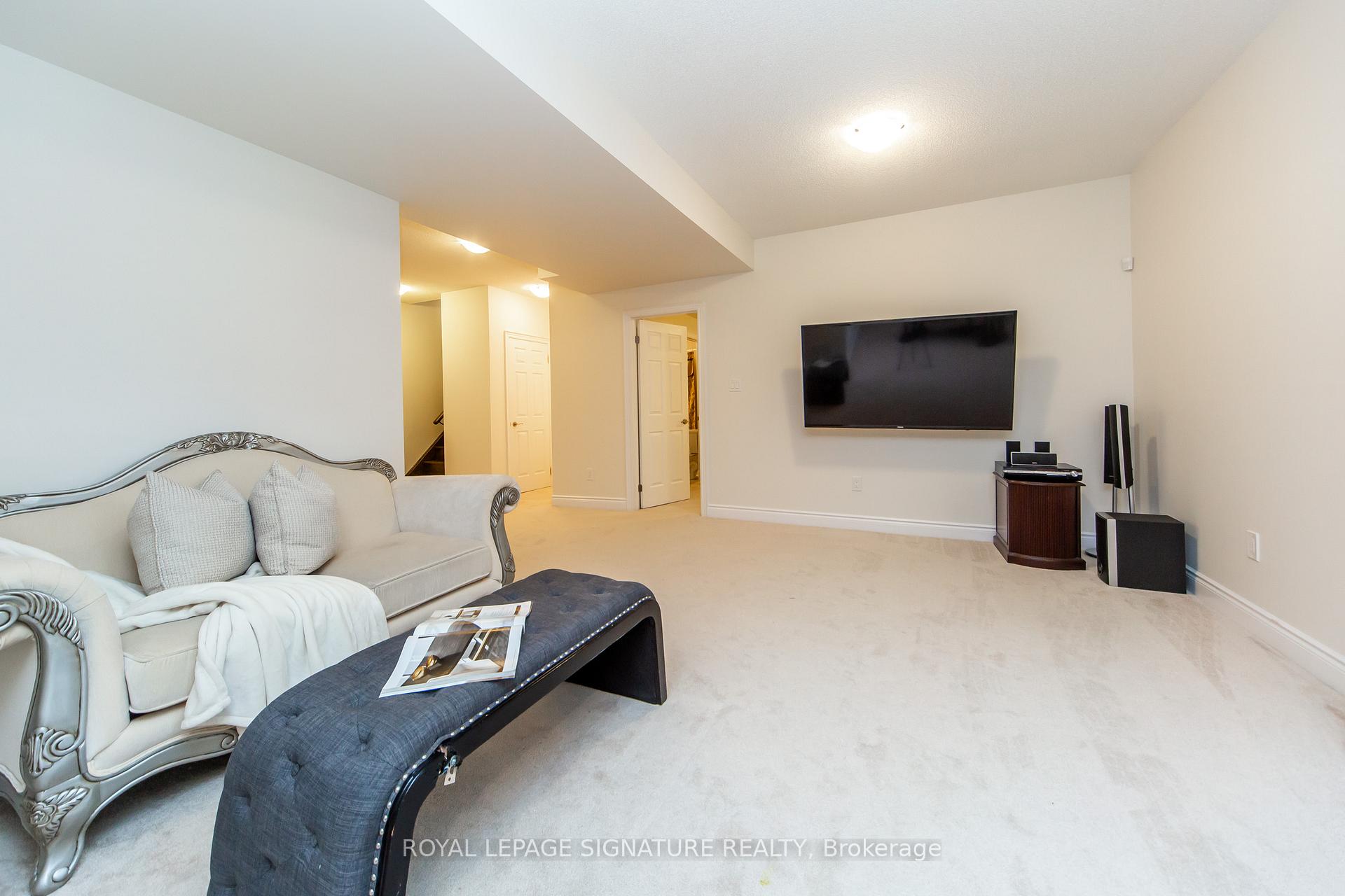 Photo 24 of 37 Royal West Drive, Brampton, Credit Valley — HOMEH