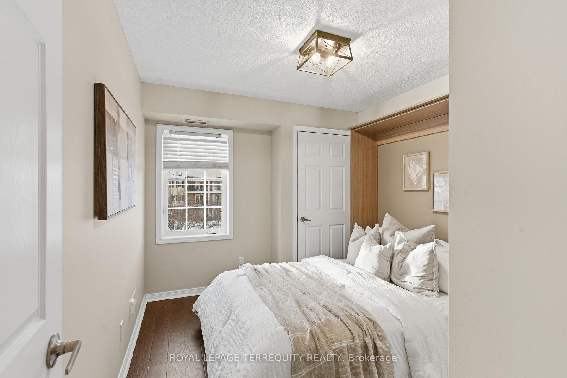 Front of Unit 305, 55 Shipway Avenue