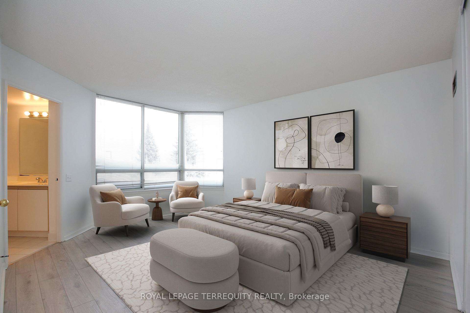 Photo 9 of Unit 310, 110 Promenade Circle, Vaughan, Brownridge — HOMEH