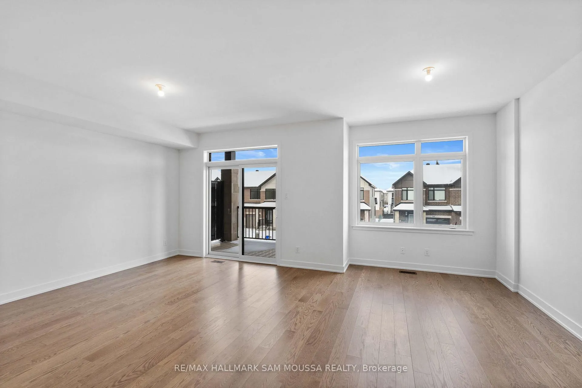 Photo 13 of 145 Lemon Leaf Lane, Ottawa, Leitrim — HOMEH