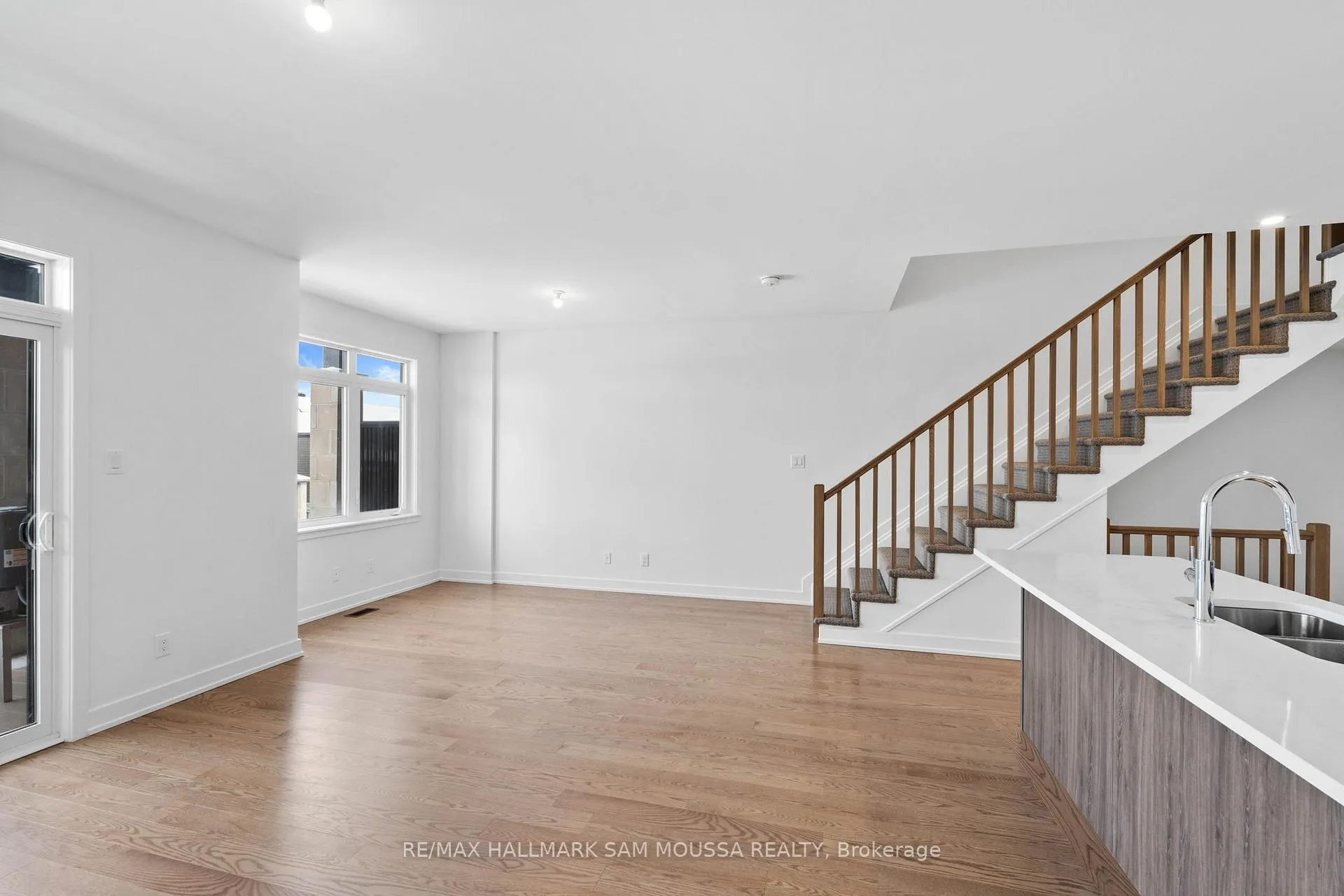 Photo 16 of 145 Lemon Leaf Lane, Ottawa, Leitrim — HOMEH