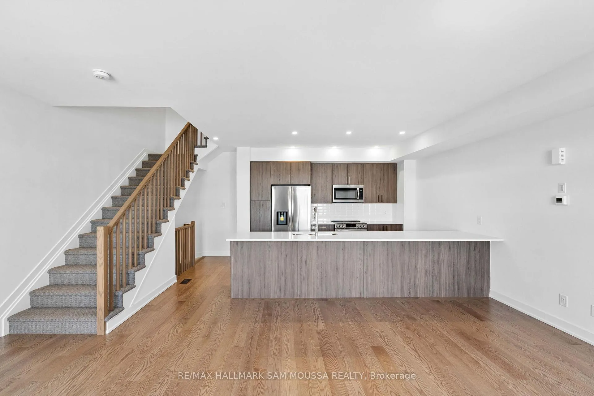Photo 19 of 145 Lemon Leaf Lane, Ottawa, Leitrim — HOMEH