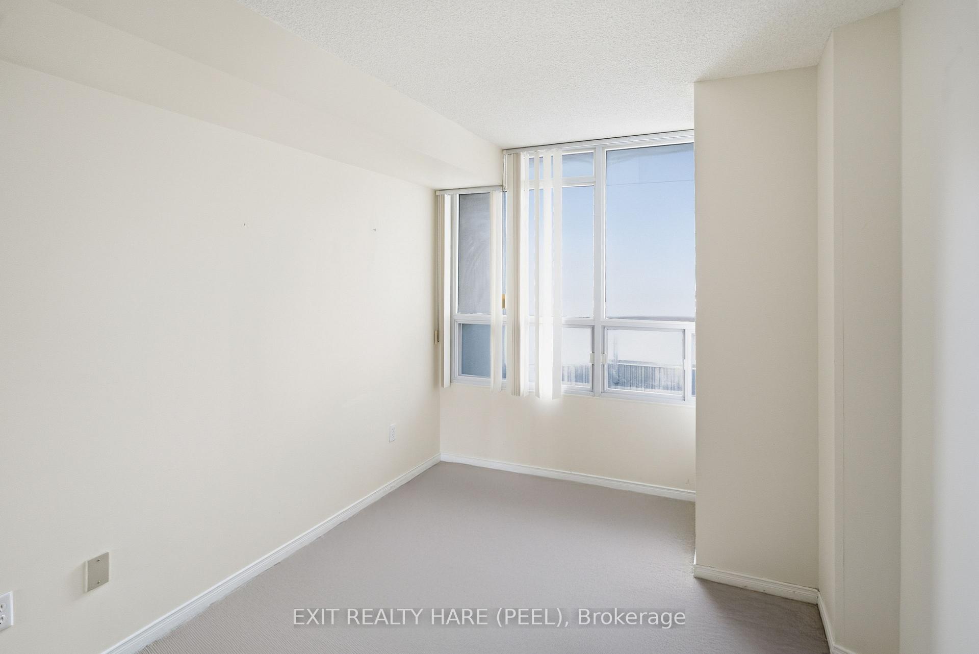 Photo 6 of Unit 618, 11 Townsgate Drive, Vaughan, Crestwood-Springfarm-Yorkhill — HOMEH