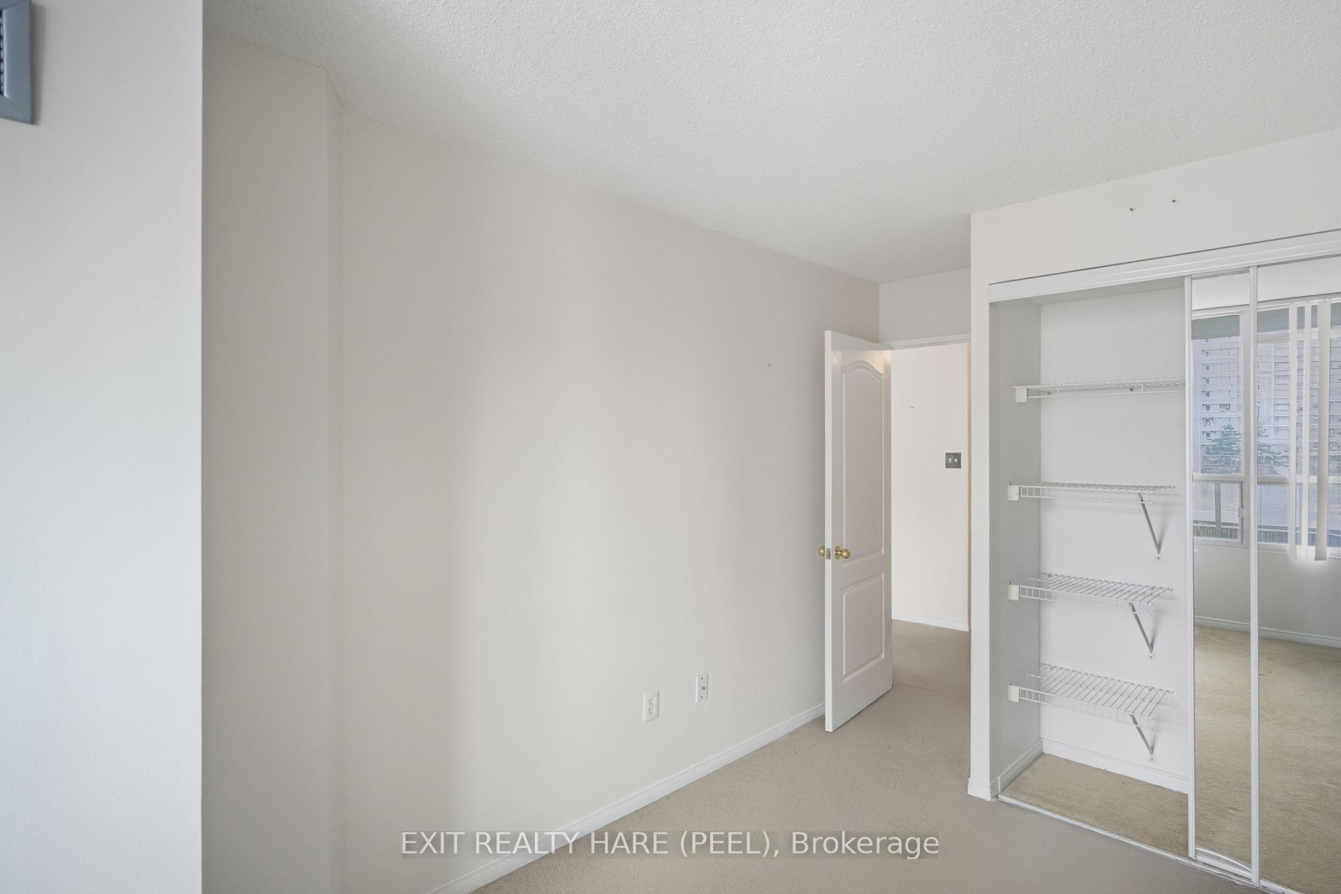 Photo 7 of Unit 618, 11 Townsgate Drive, Vaughan, Crestwood-Springfarm-Yorkhill — HOMEH