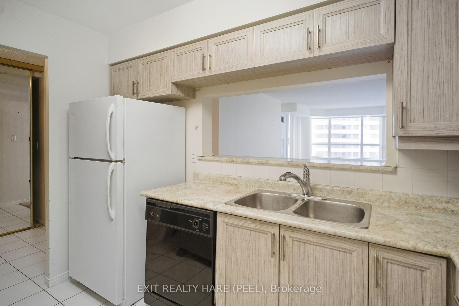 Photo 12 of Unit 618, 11 Townsgate Drive, Vaughan, Crestwood-Springfarm-Yorkhill — HOMEH
