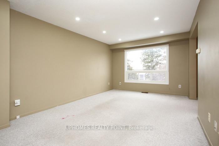 Photo 8 of 35 Northgate Boulevard, Brampton, Westgate — HOMEH