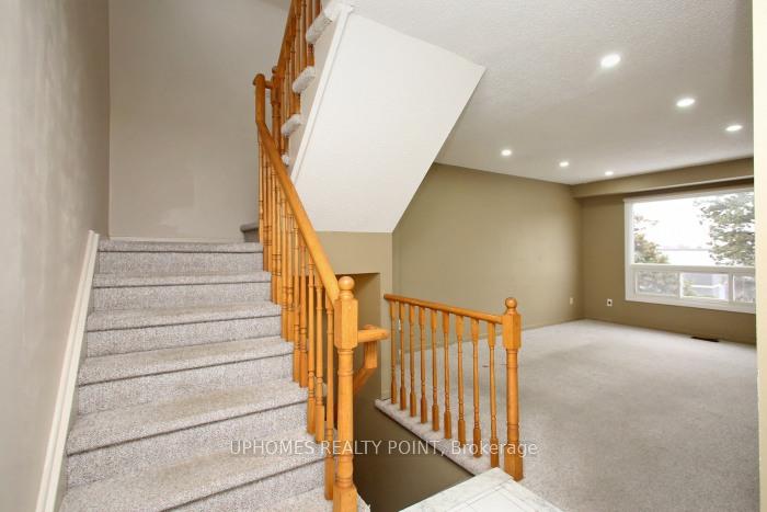 Photo 14 of 35 Northgate Boulevard, Brampton, Westgate — HOMEH