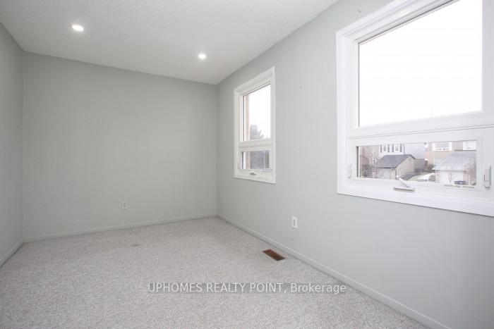 Photo 16 of 35 Northgate Boulevard, Brampton, Westgate — HOMEH