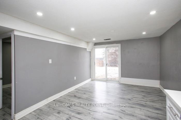 Photo 20 of 35 Northgate Boulevard, Brampton, Westgate — HOMEH