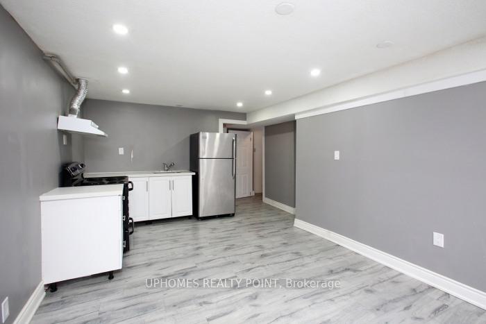 Photo 21 of 35 Northgate Boulevard, Brampton, Westgate — HOMEH
